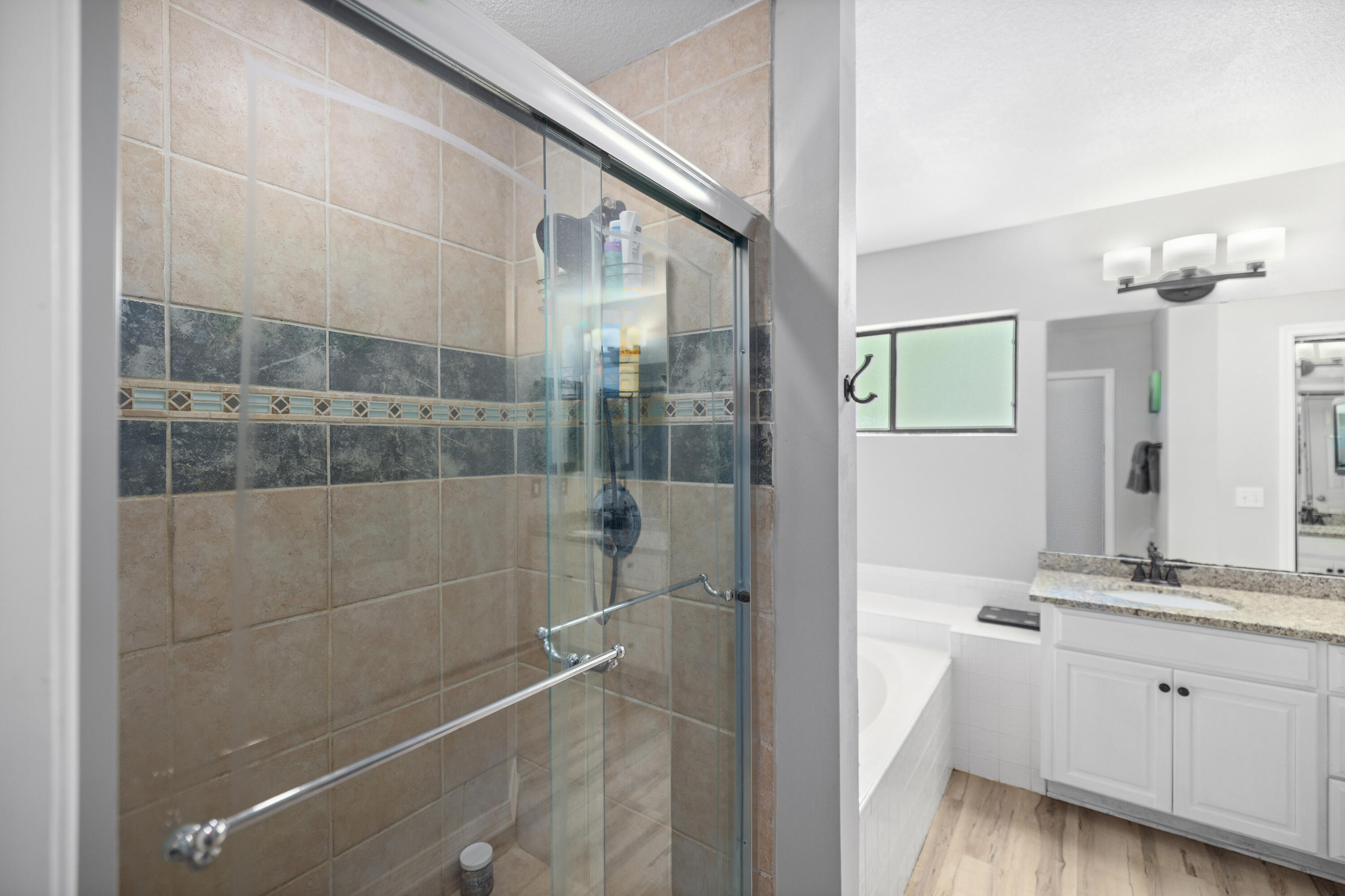 ROCKY BAYOU COUNTRY CLUB ESTATES 4 - Residential