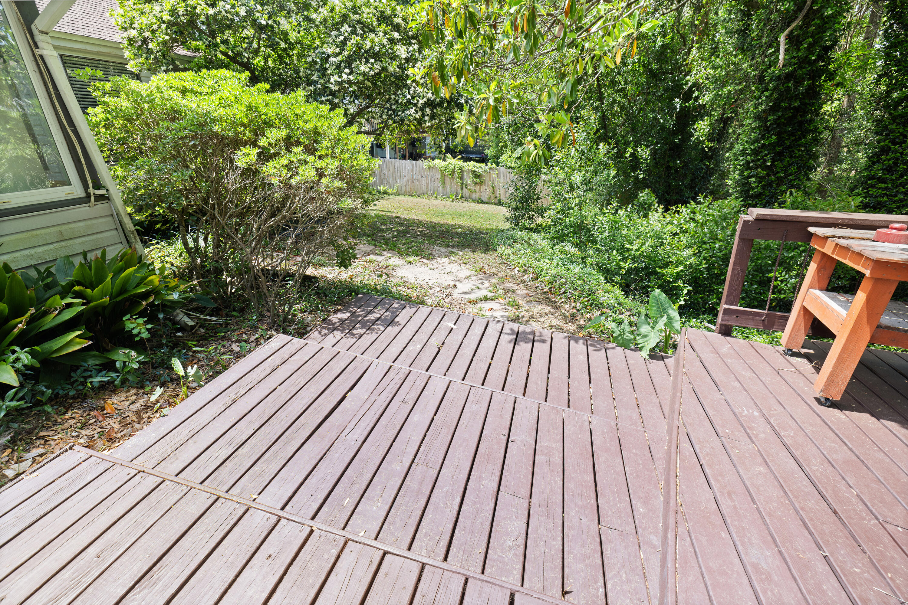 ROCKY BAYOU COUNTRY CLUB ESTATES 4 - Residential