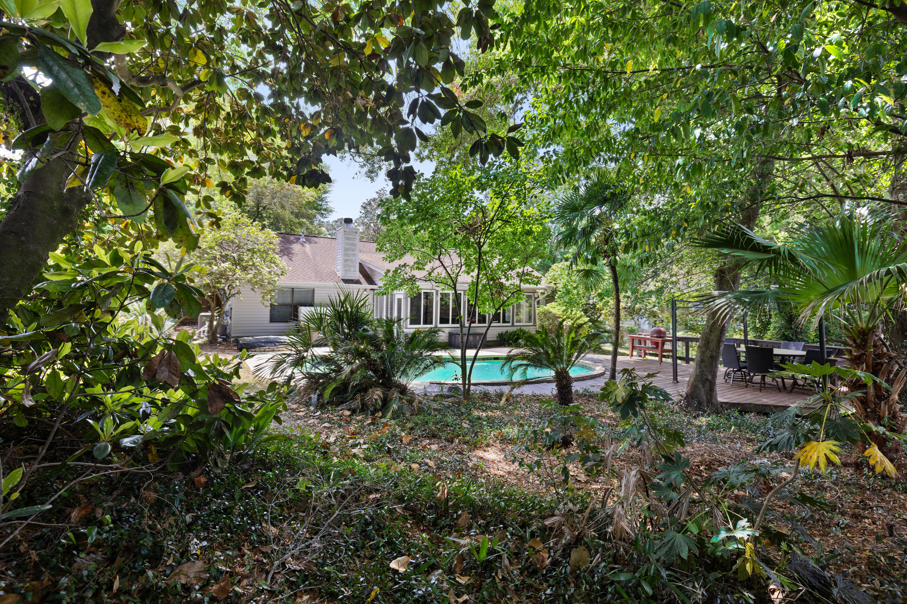 ROCKY BAYOU COUNTRY CLUB ESTATES 4 - Residential