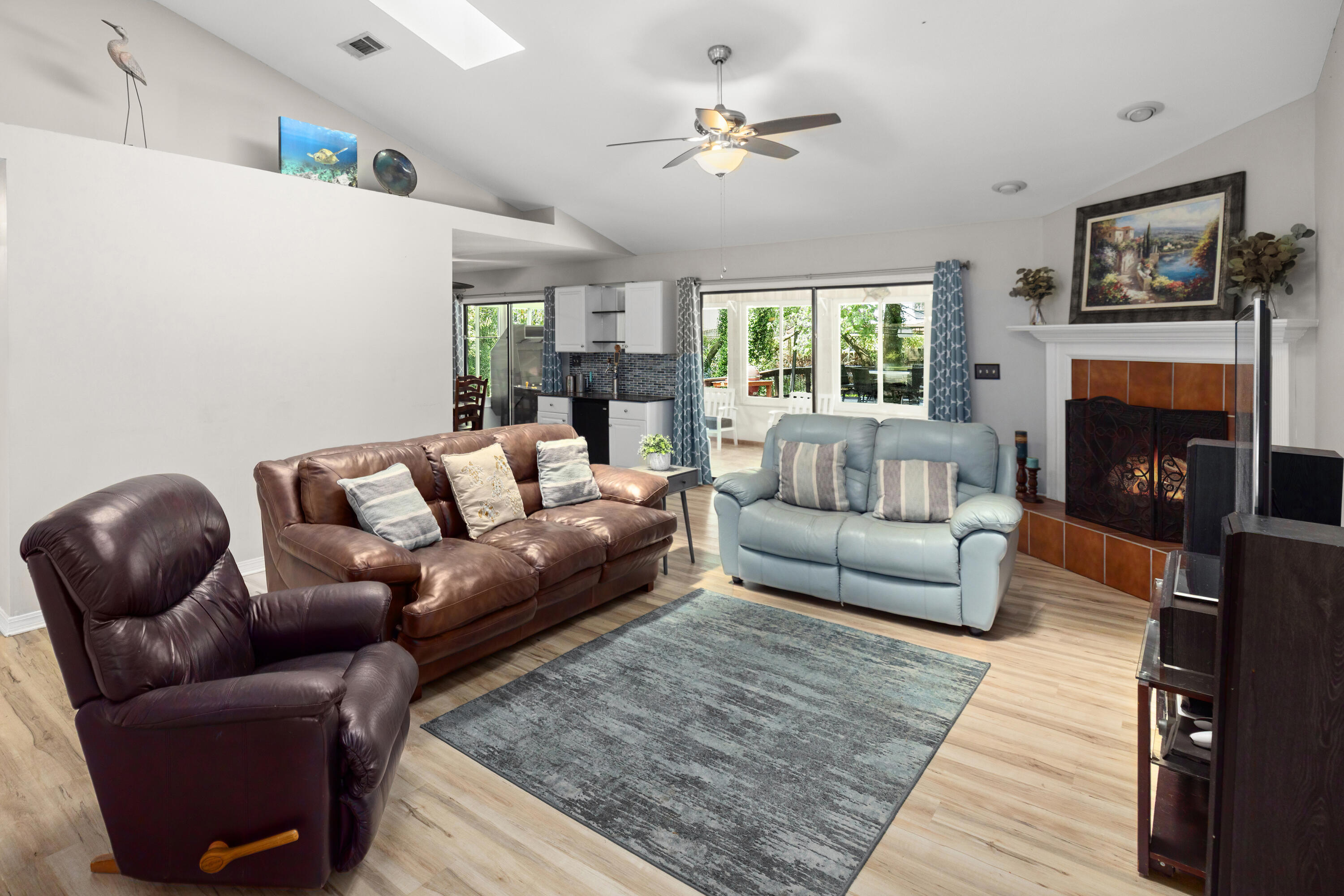 ROCKY BAYOU COUNTRY CLUB ESTATES 4 - Residential