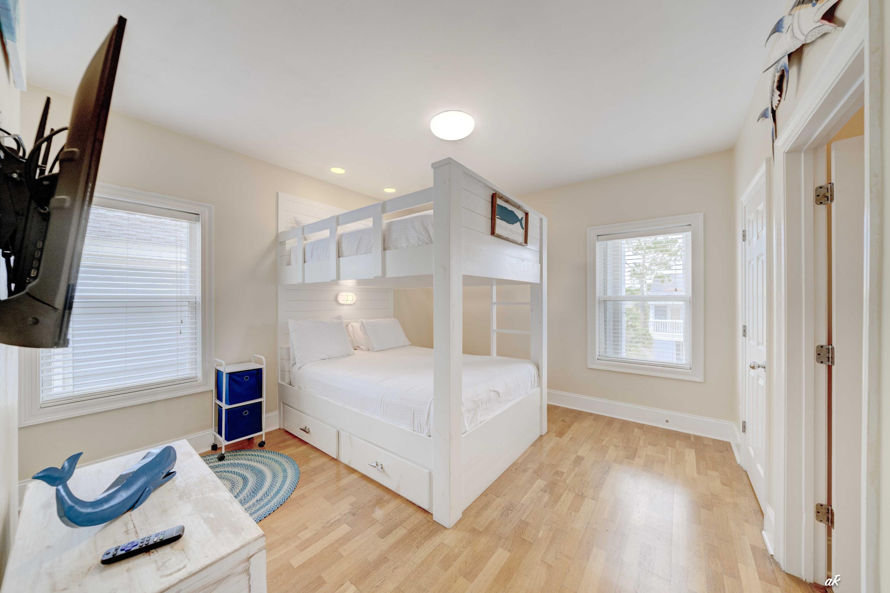 HOLIDAY BEACH UNIT 16 - Residential