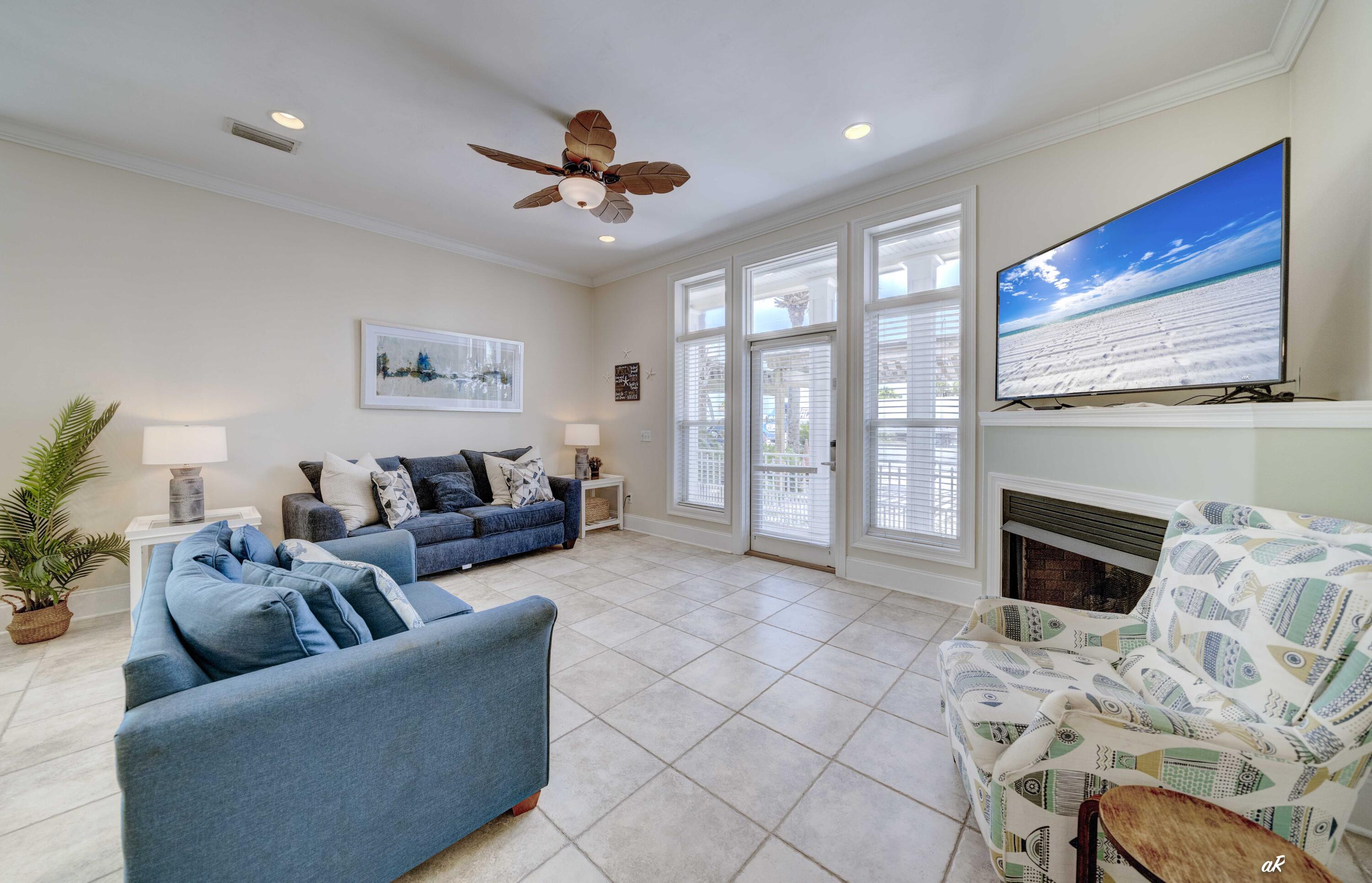 HOLIDAY BEACH UNIT 16 - Residential