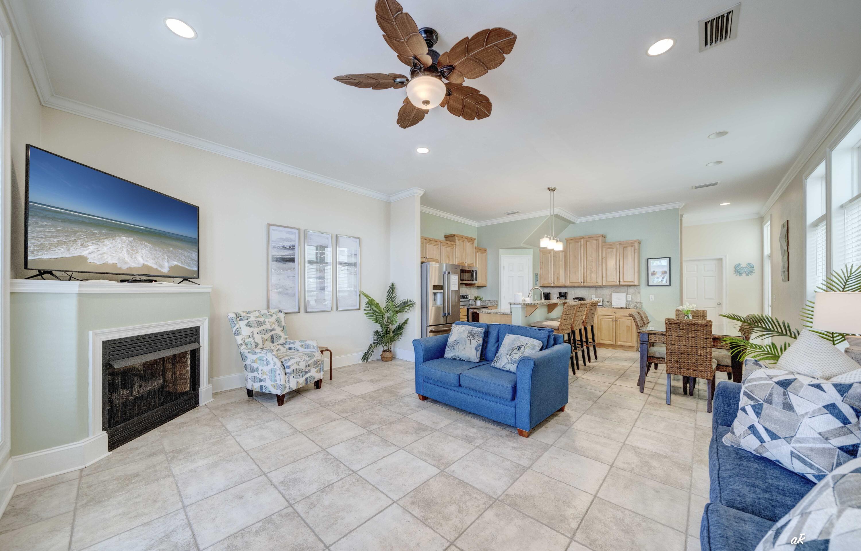 HOLIDAY BEACH UNIT 16 - Residential