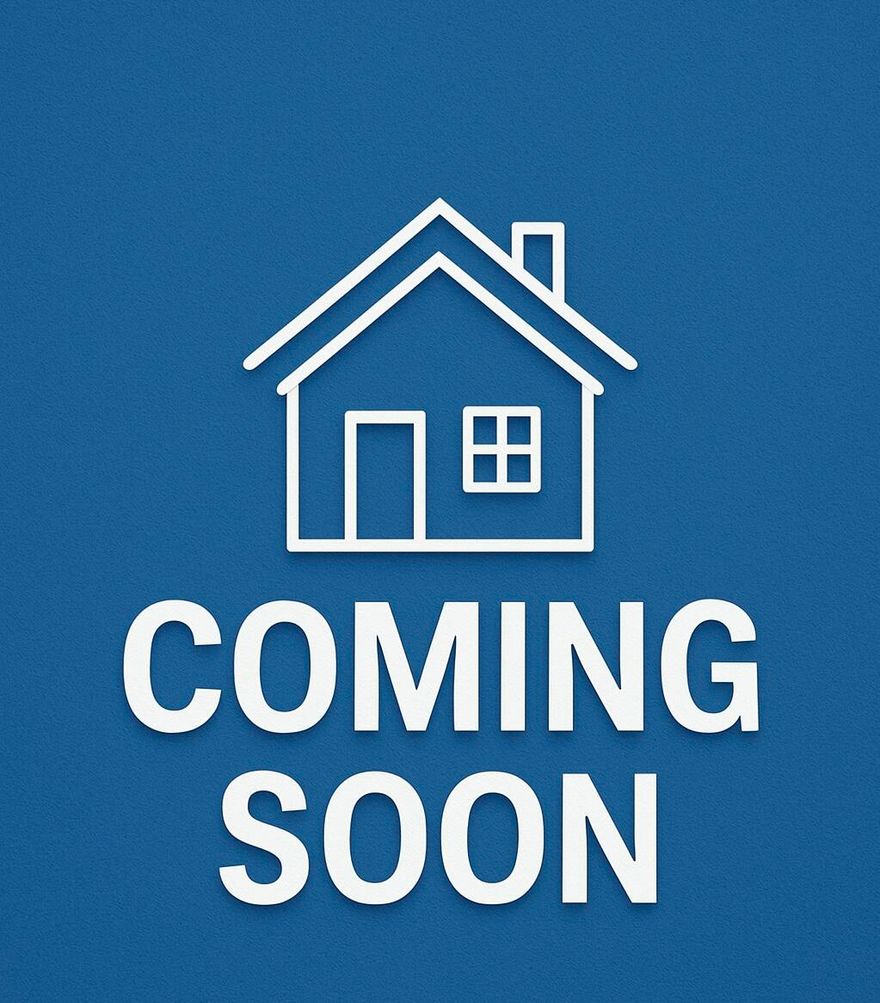 **Come and see this beautiful turn-key 2-story traditional home. It's the perfect starter home or investment property. Just Minutes from breathtaking white sand beaches of the beautiful Emerald Coast, Hulburt Field and Eglin Air Force Base. The kitchen has newer stainless steel appliances and beautiful cherrywood cabinets. Freshly painted inside. Upstairs Carpet replaced in 2022. Bring your pets and have them enjoy the fenced-in yard and no HOA fees. 2021 Roof 2020 HVAC Water heater 2022
All information is thought to be accurate, buyer to verify