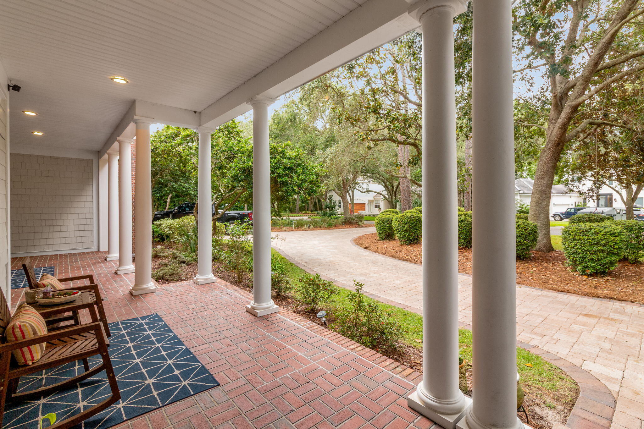 439 Admiral Court