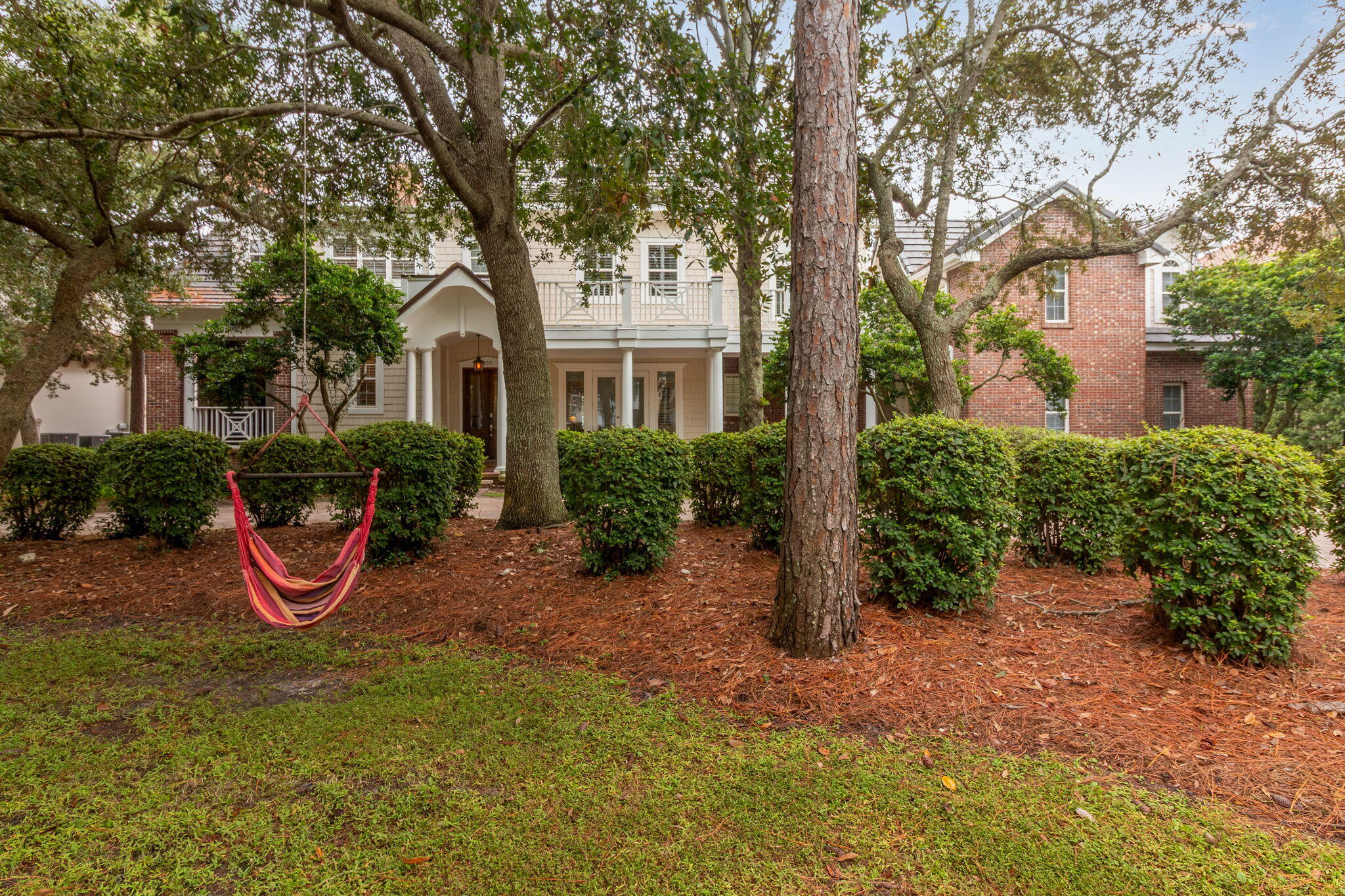 439 Admiral Court