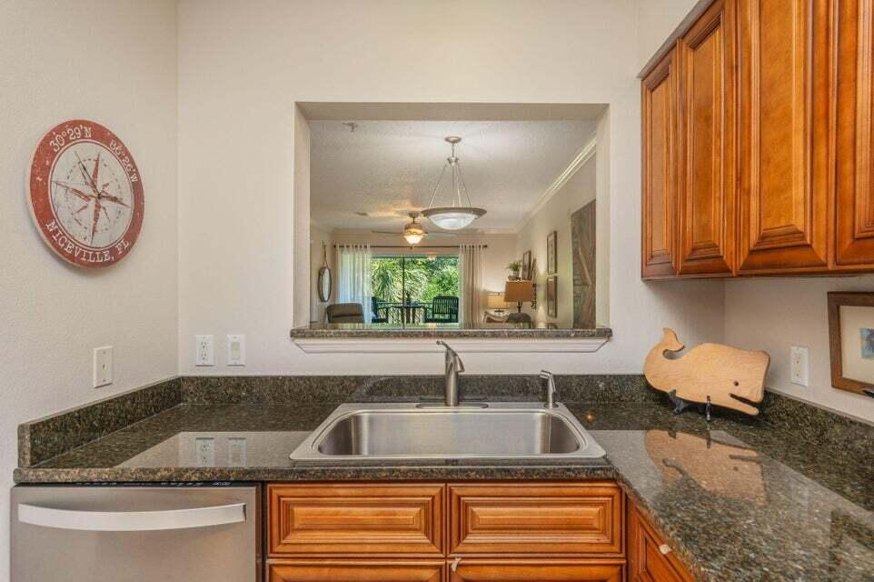 FLORIDA CLUB - Residential Lease