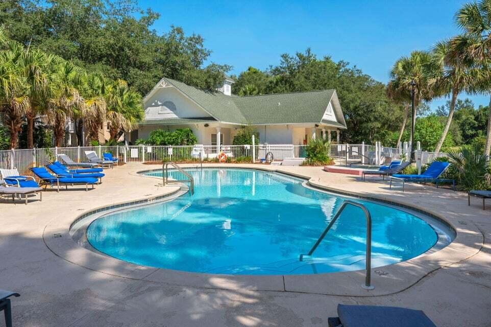 FLORIDA CLUB - Residential Lease