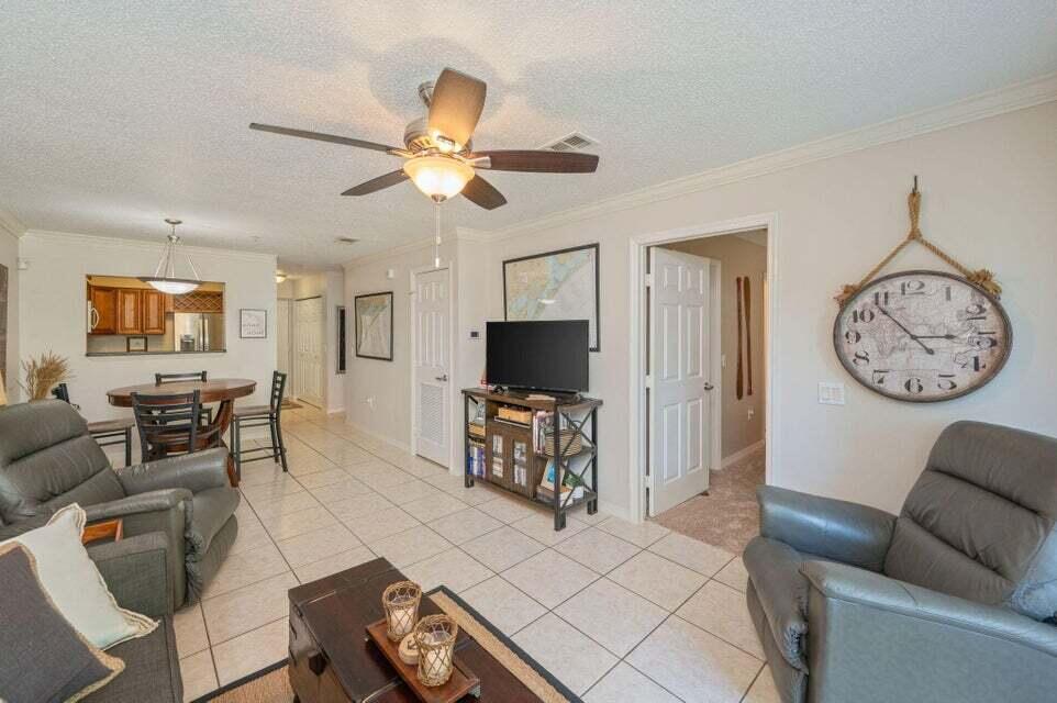 FLORIDA CLUB - Residential Lease
