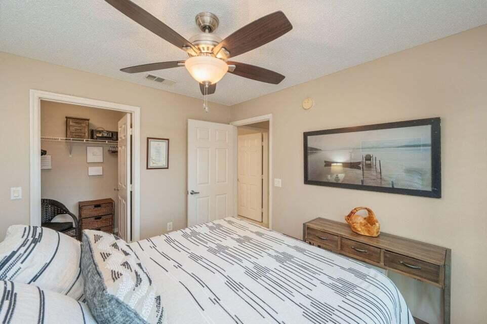 FLORIDA CLUB - Residential Lease