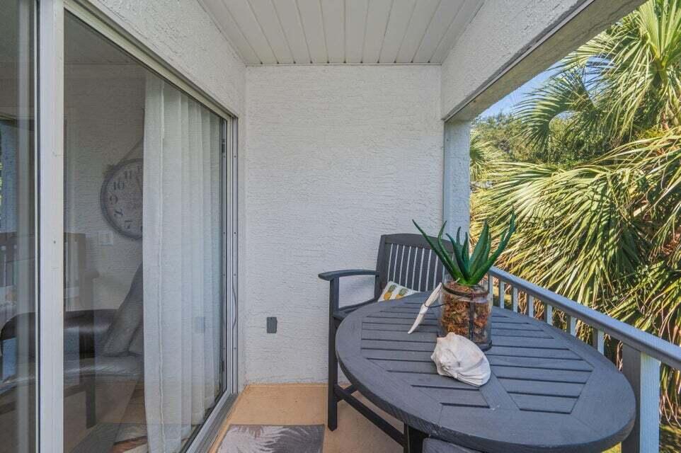 FLORIDA CLUB - Residential Lease
