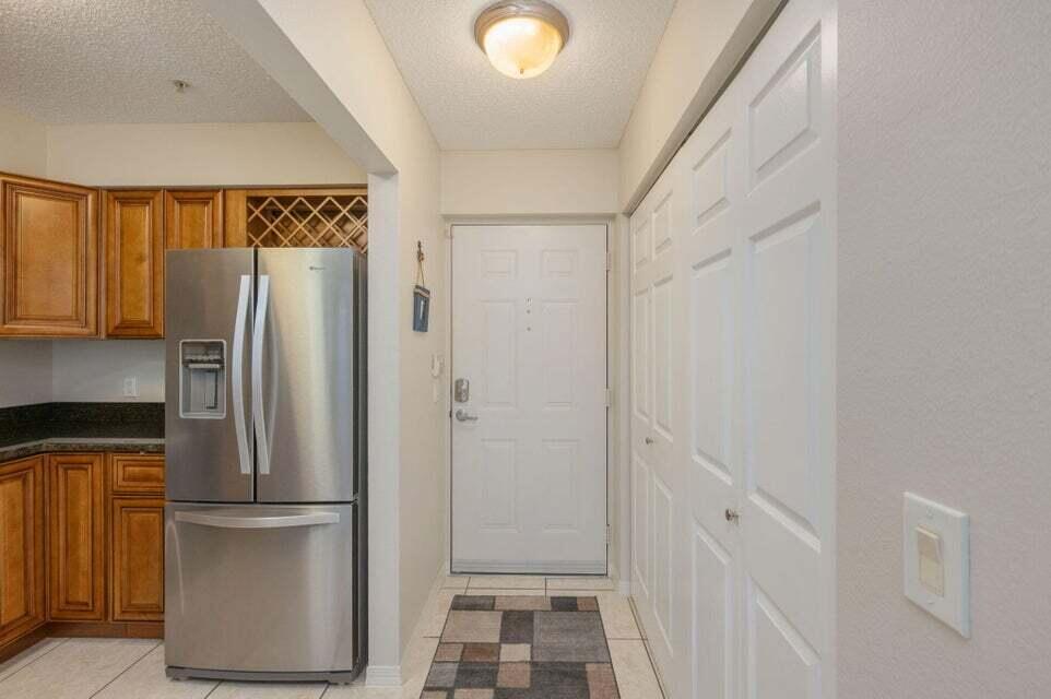 FLORIDA CLUB - Residential Lease