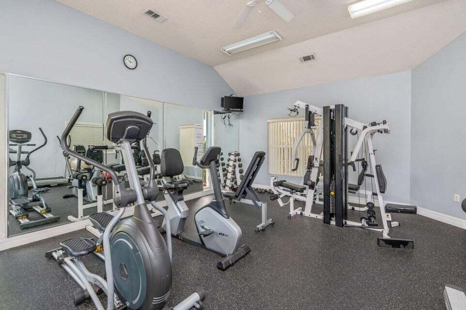 FLORIDA CLUB - Residential Lease