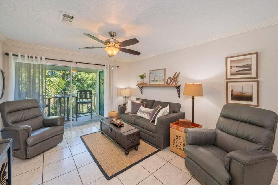 FLORIDA CLUB - Residential Lease