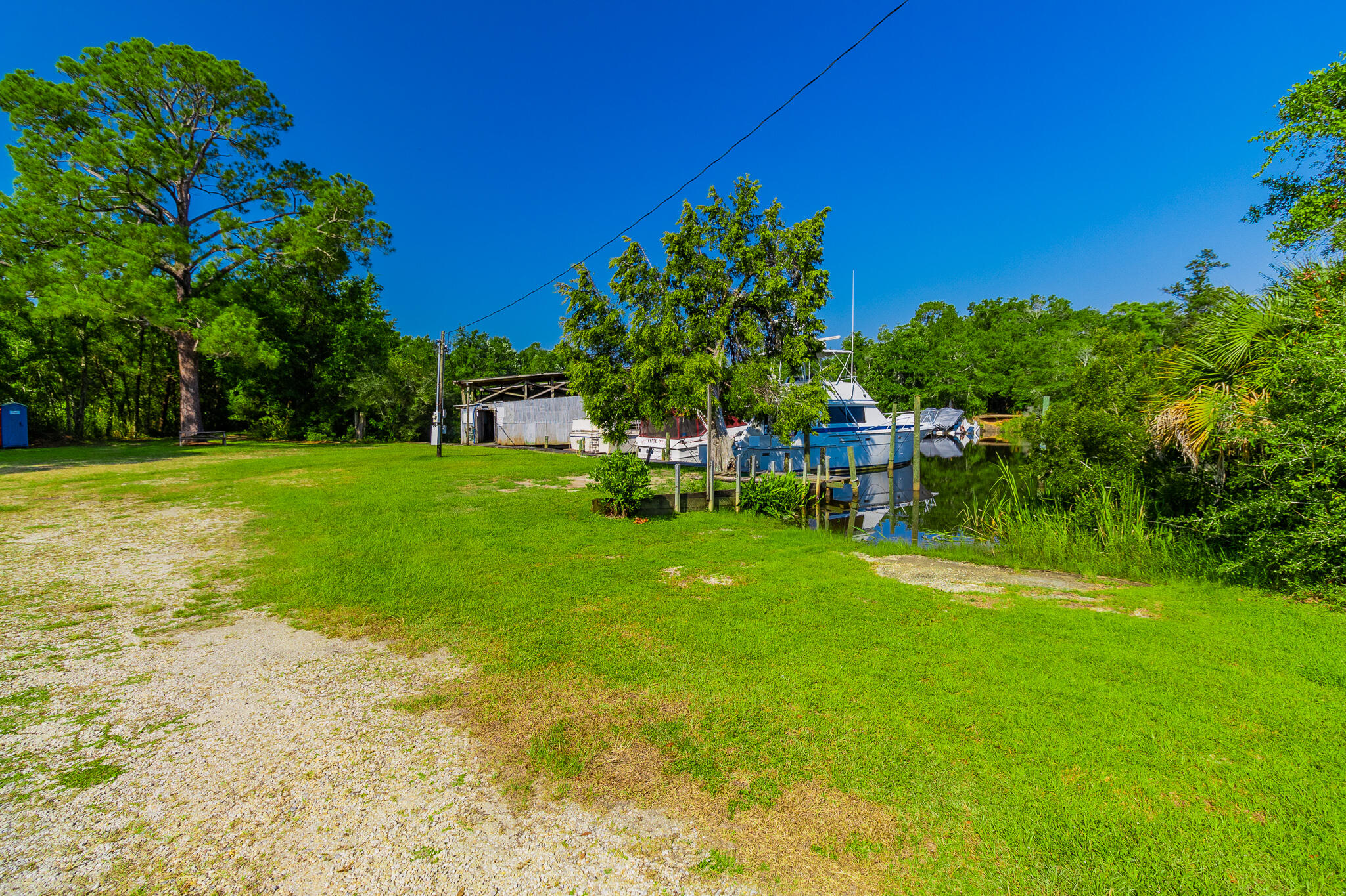 MILTON COURTS - Residential