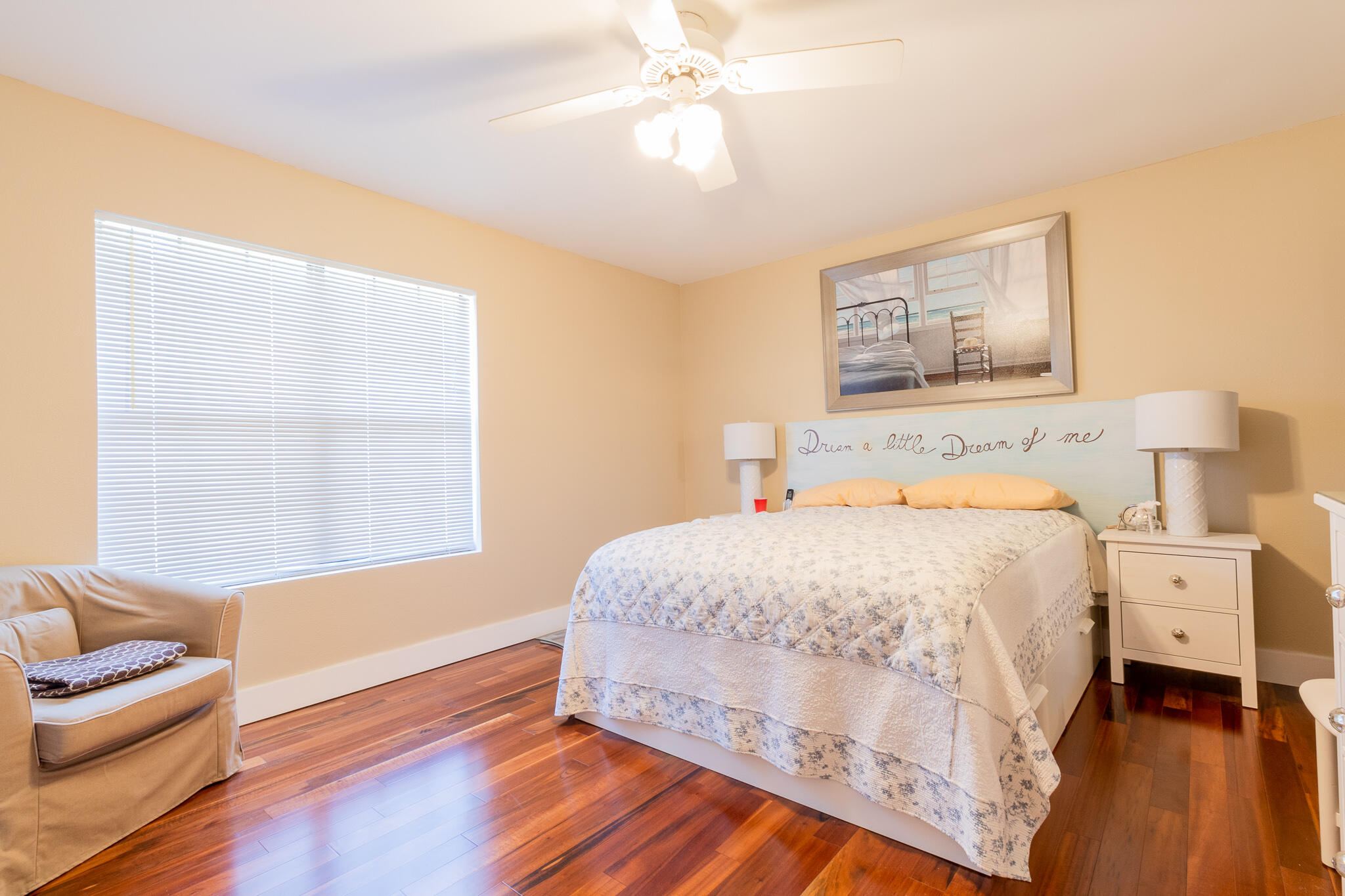 MILTON COURTS - Residential