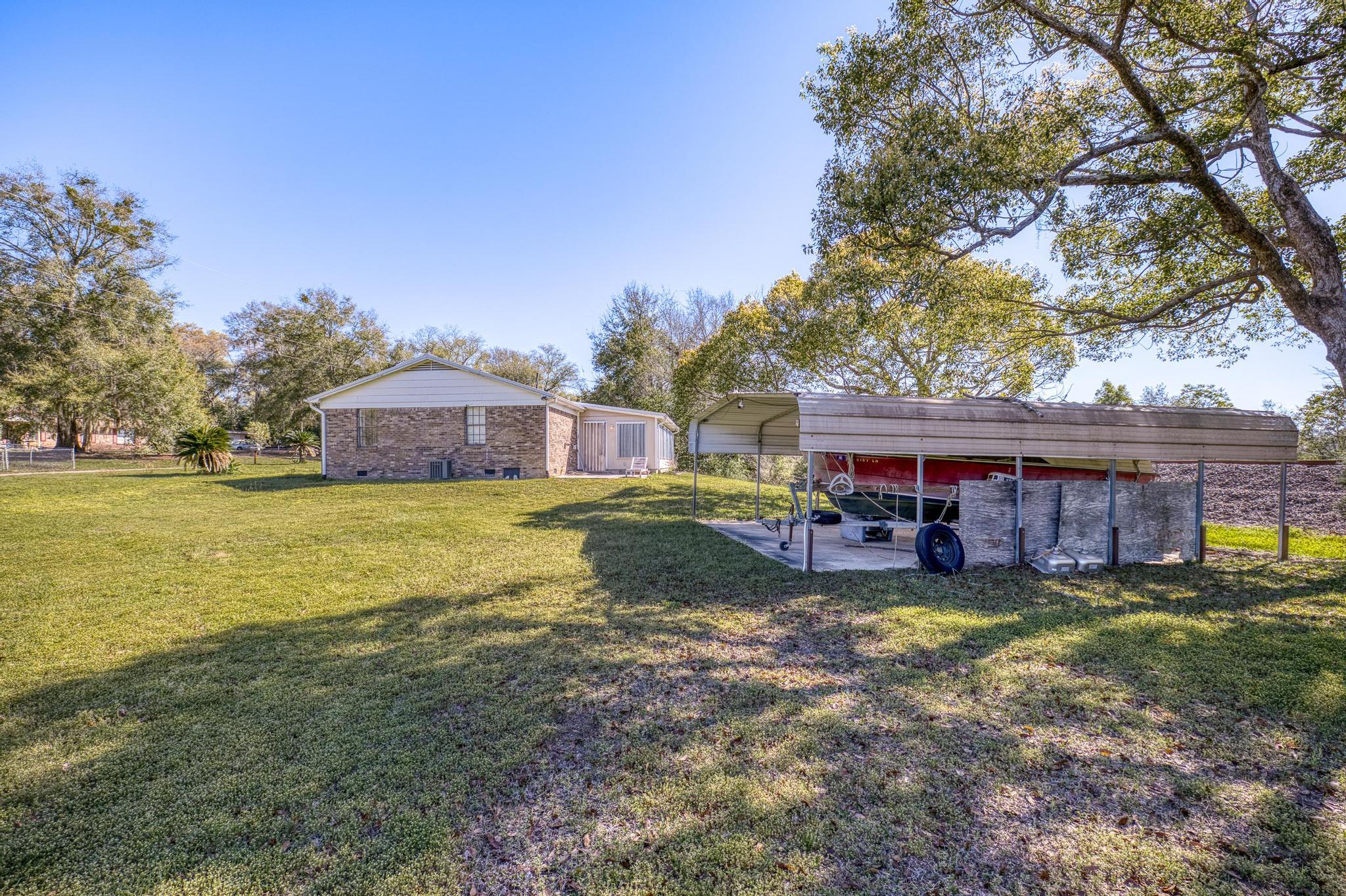 MILTON COURTS - Residential