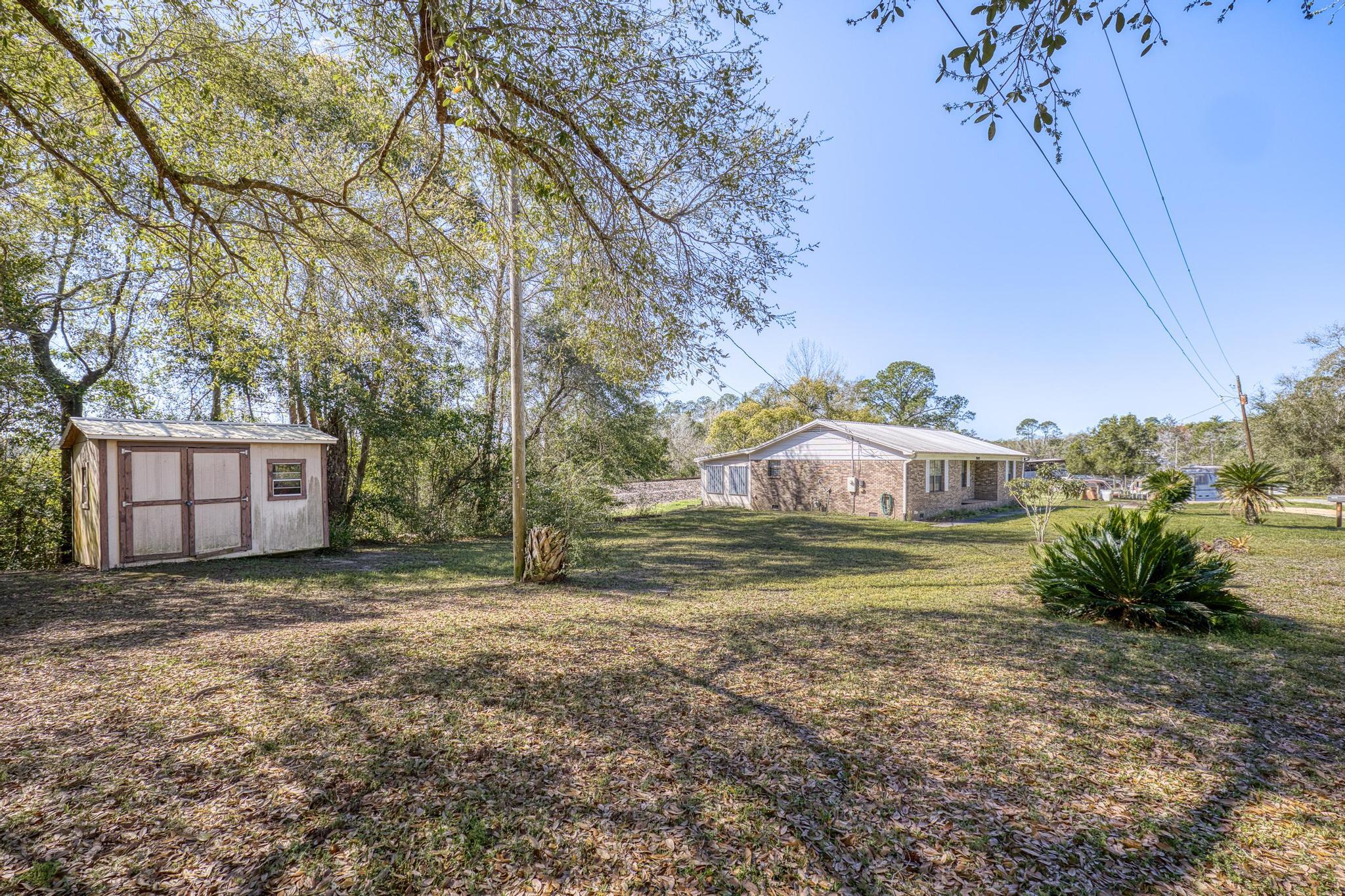 MILTON COURTS - Residential