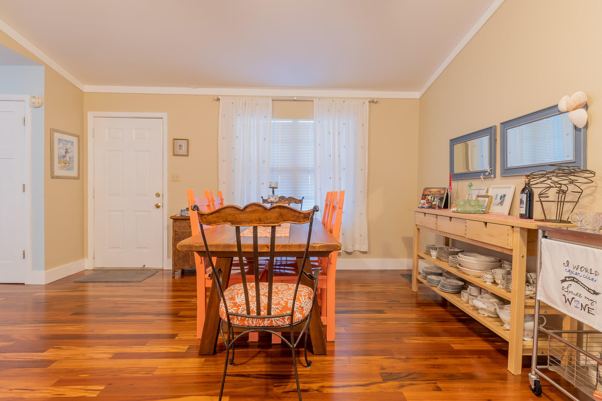 MILTON COURTS - Residential