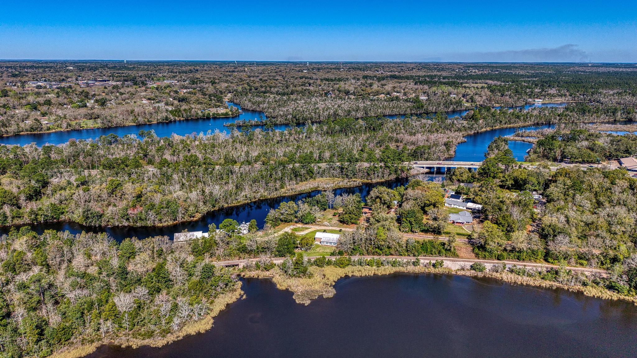 MILTON COURTS - Residential