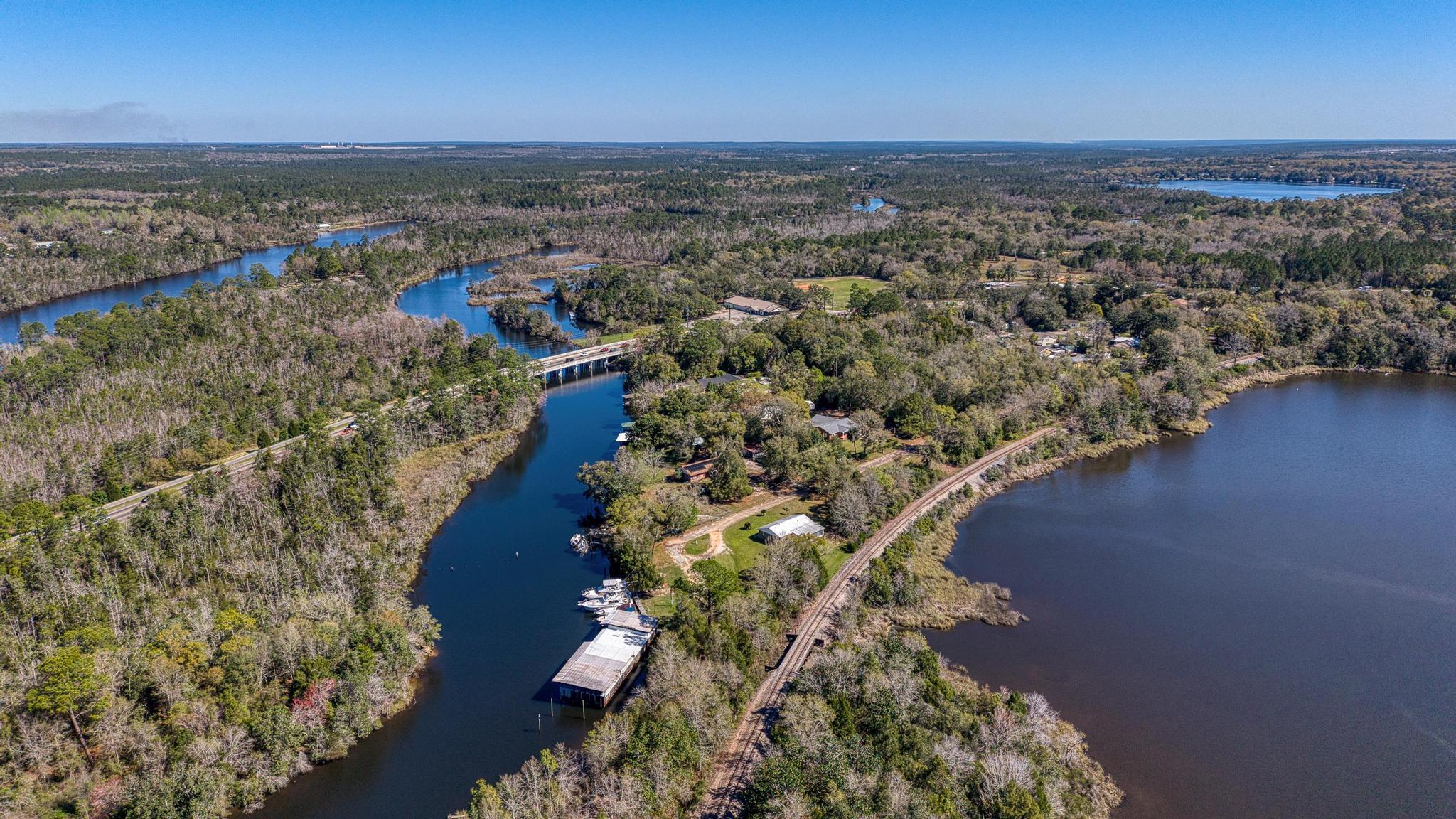 MILTON COURTS - Residential