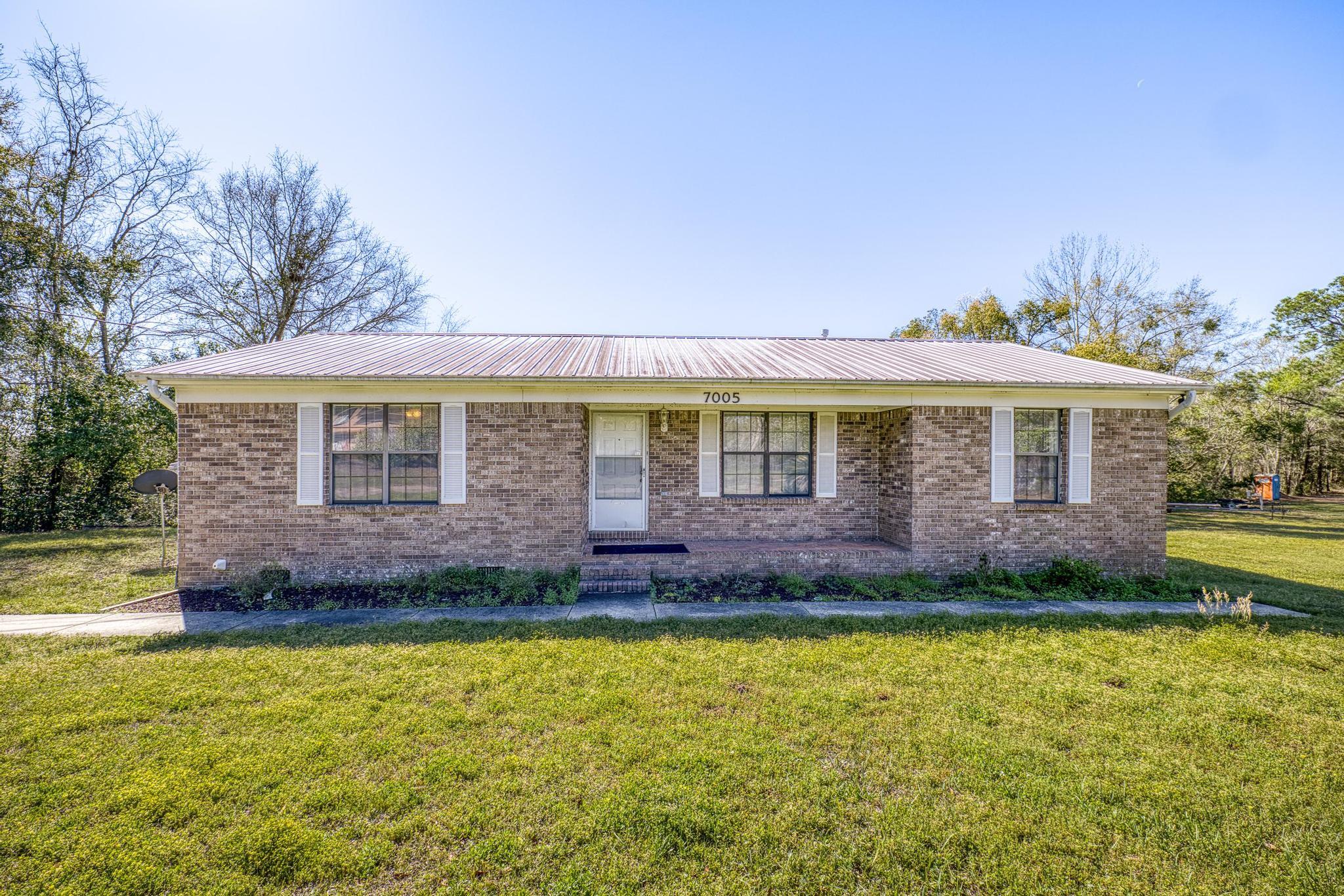 MILTON COURTS - Residential