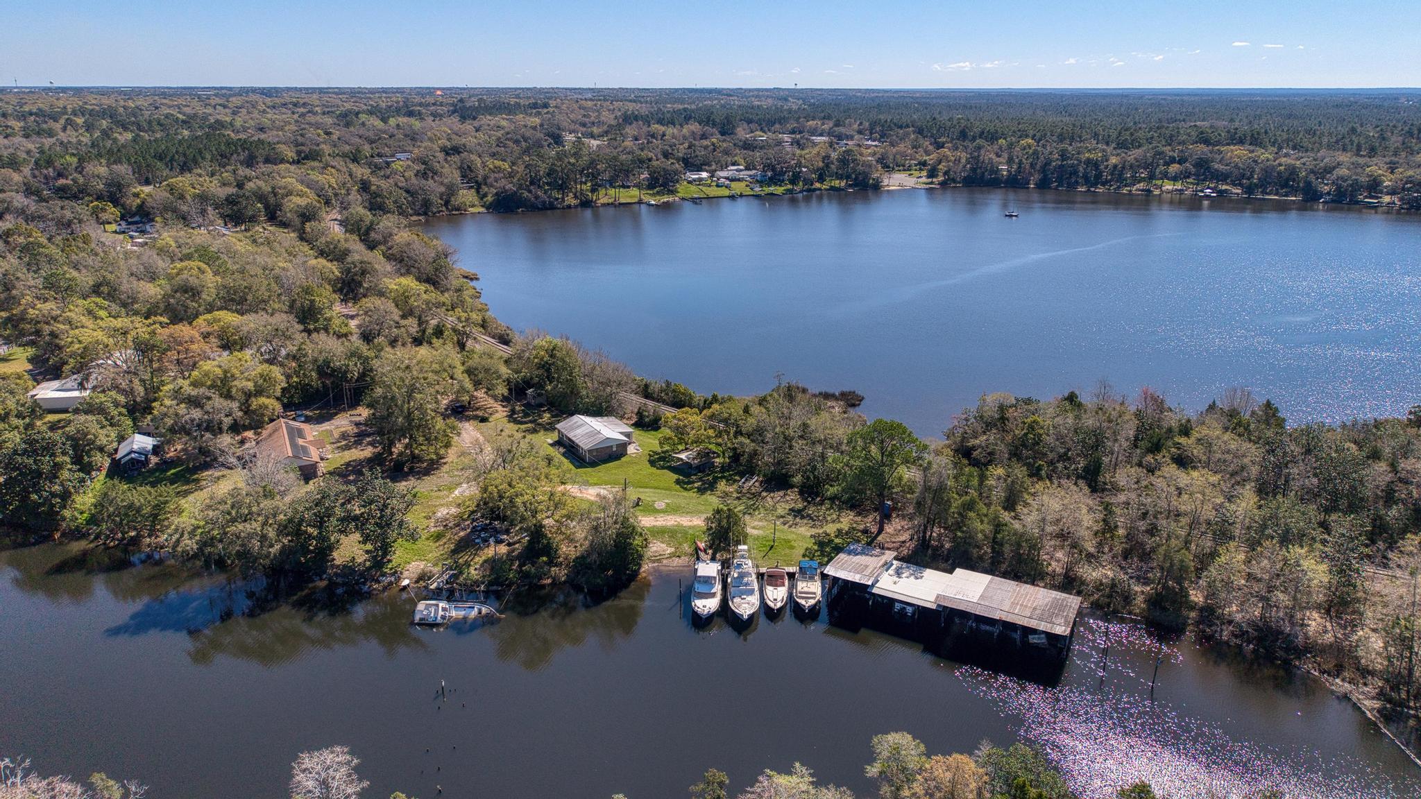 MILTON COURTS - Residential