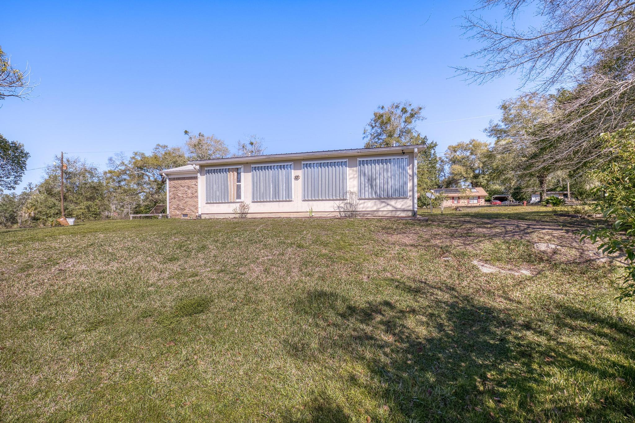 MILTON COURTS - Residential