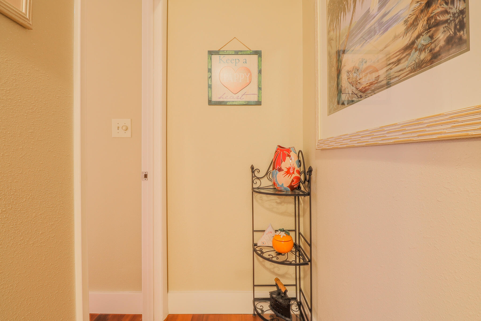 MILTON COURTS - Residential