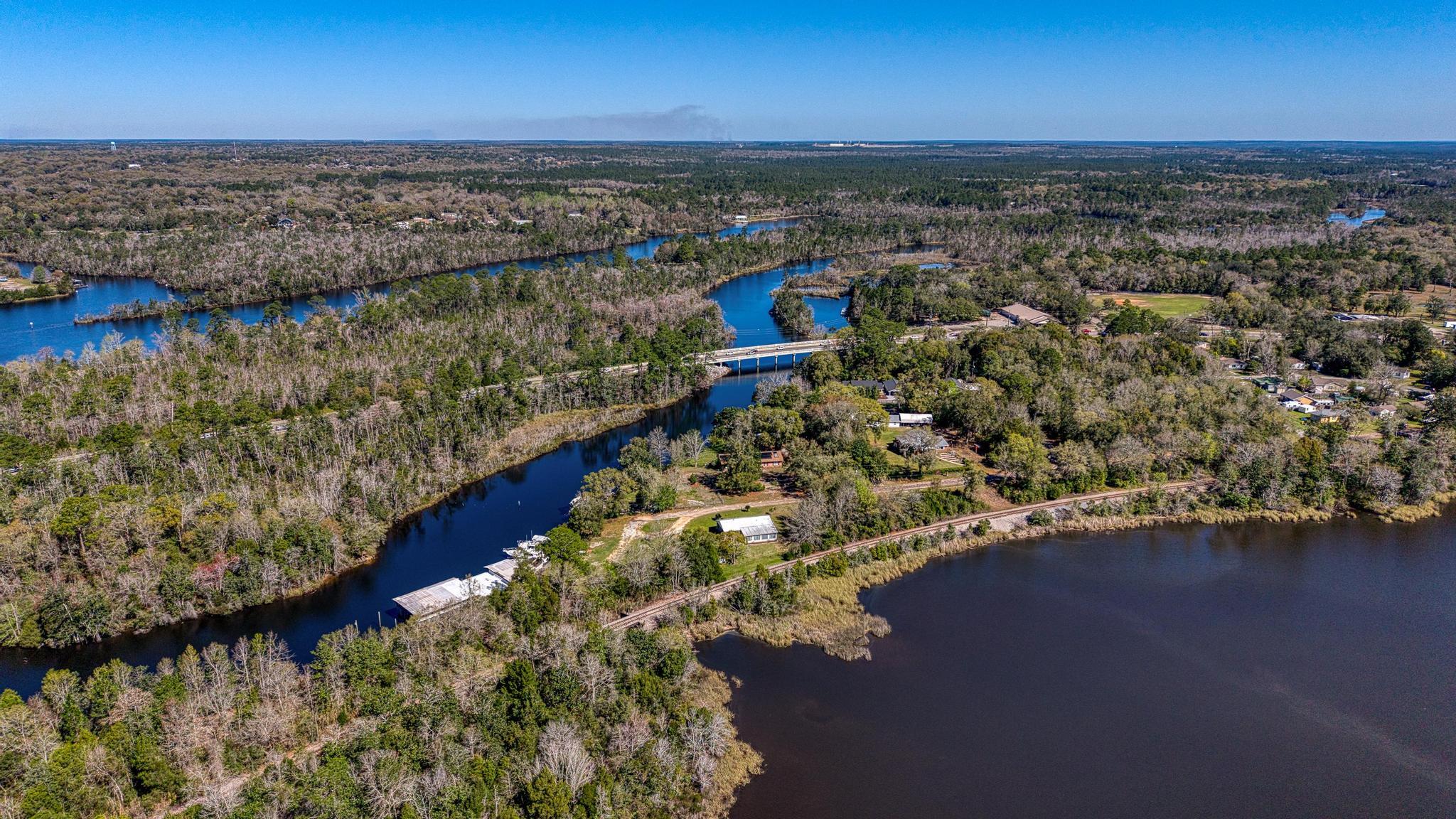 MILTON COURTS - Residential