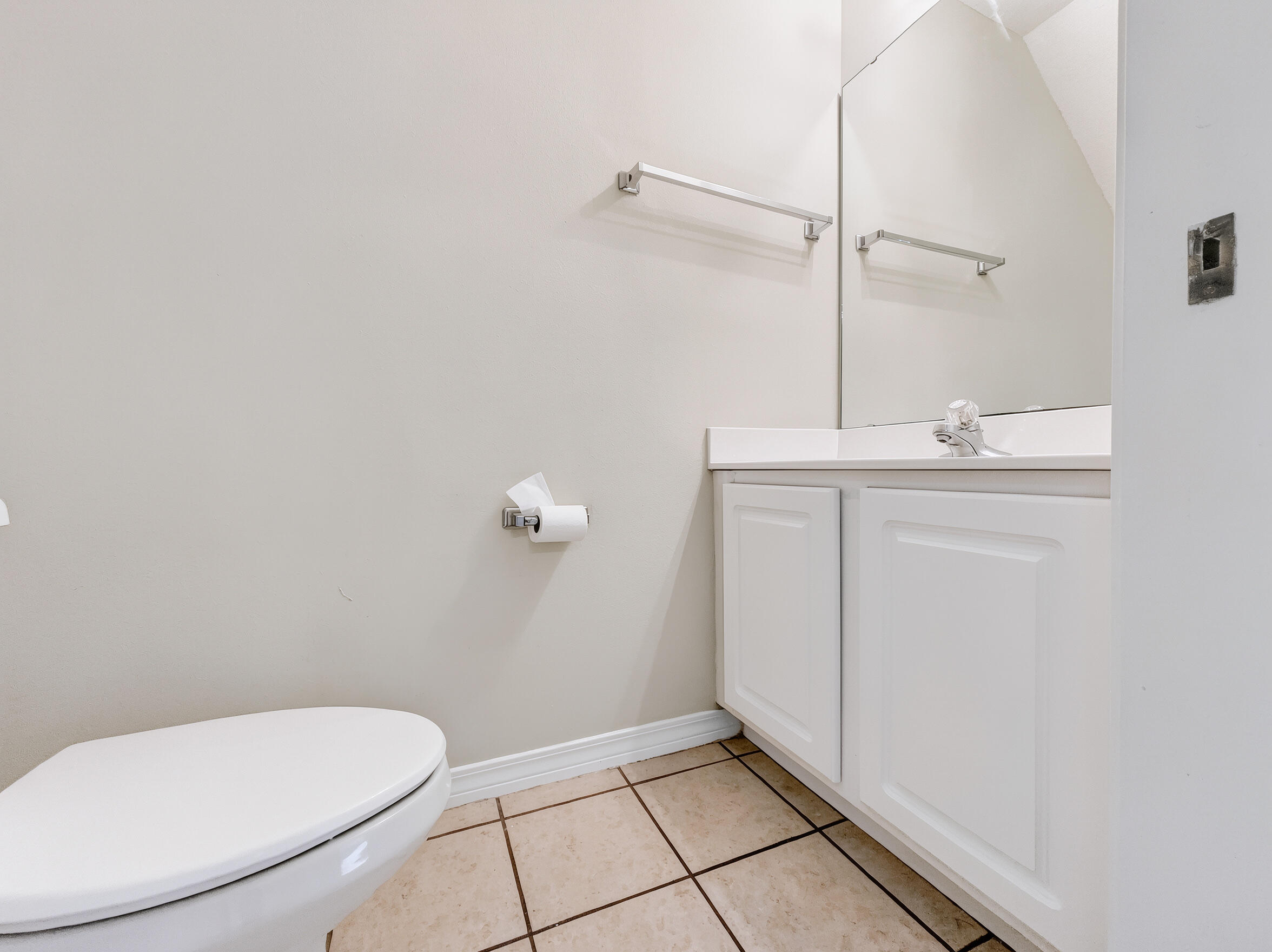 OAK PARK TOWNHOMES - Residential Lease