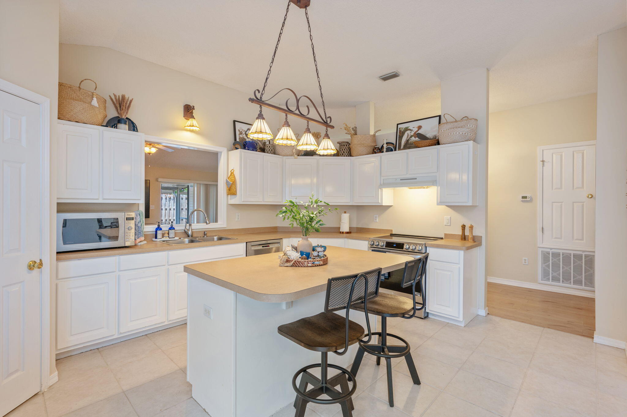 EMERALD VILLAGE S/D - Residential