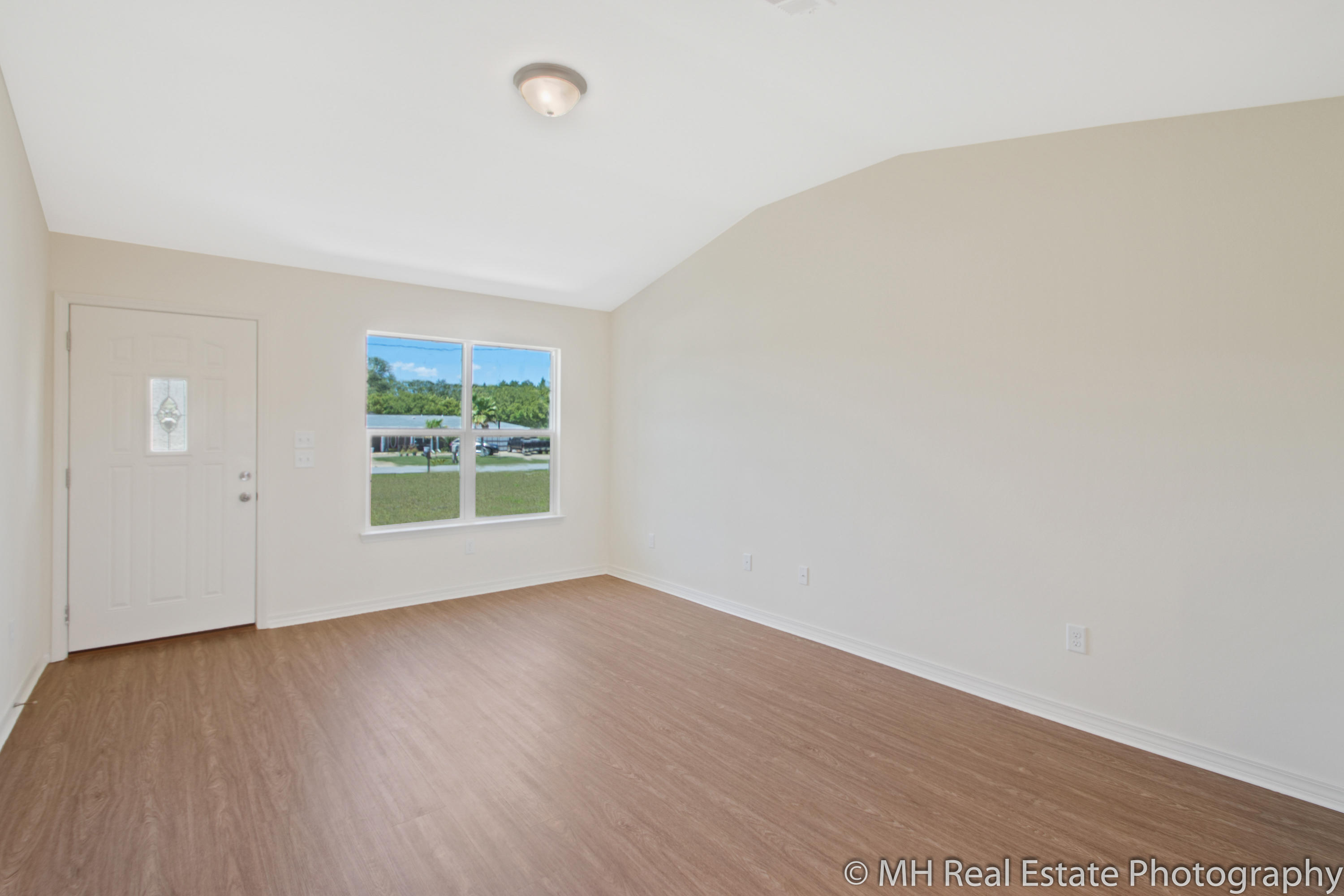 HOLLEY BY THE SEA - Residential