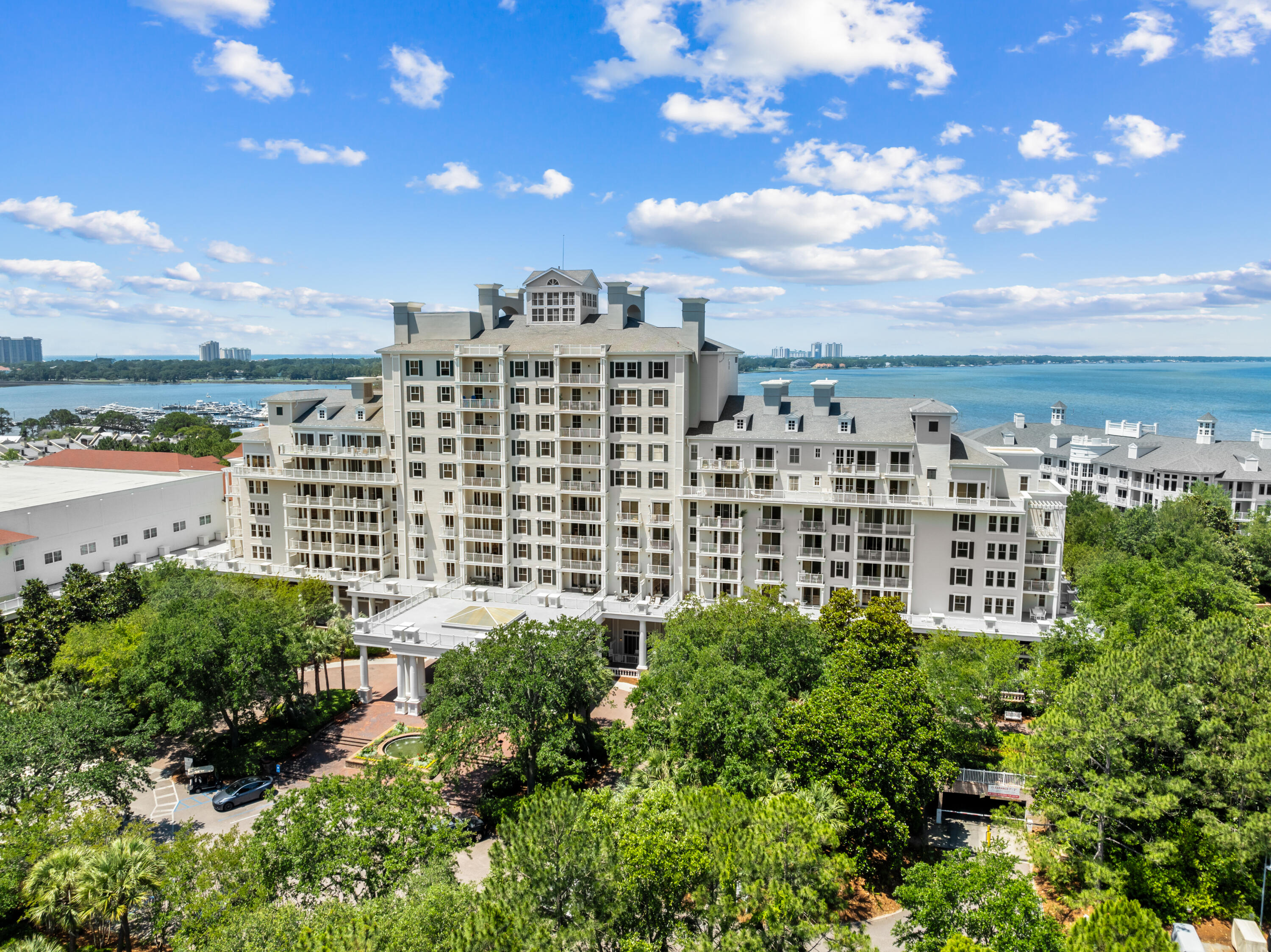 GRAND SANDESTIN - Residential