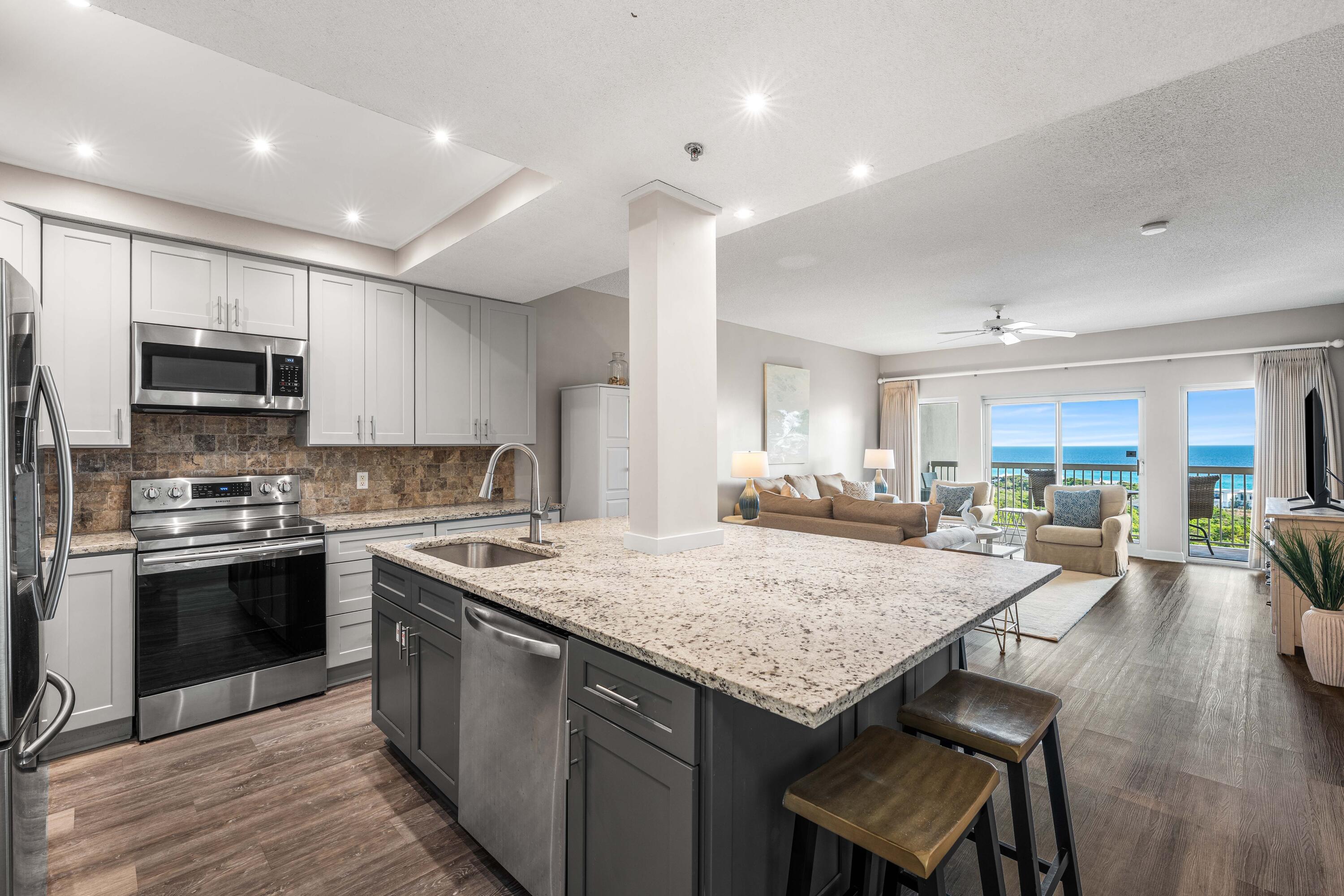 SUMMIT AT TOPS'L (THE) - Residential