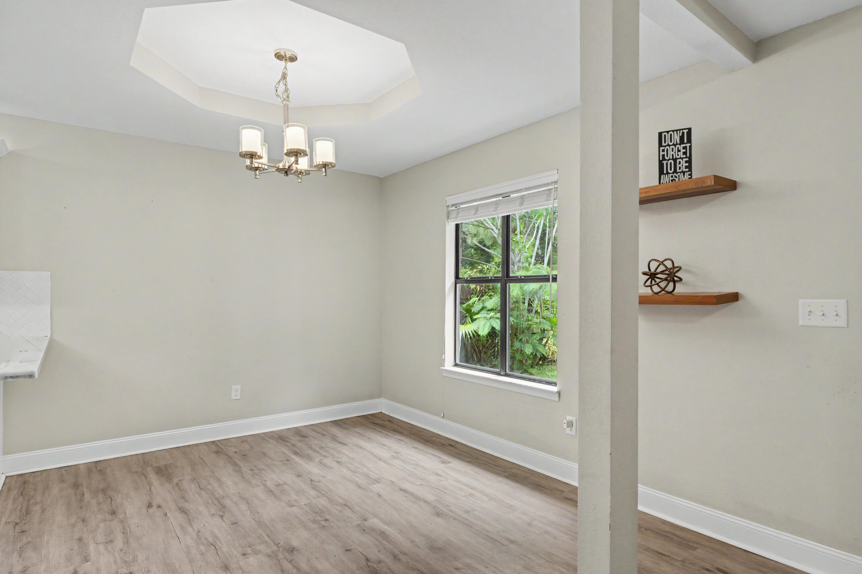 MEADOW WOODS - Residential