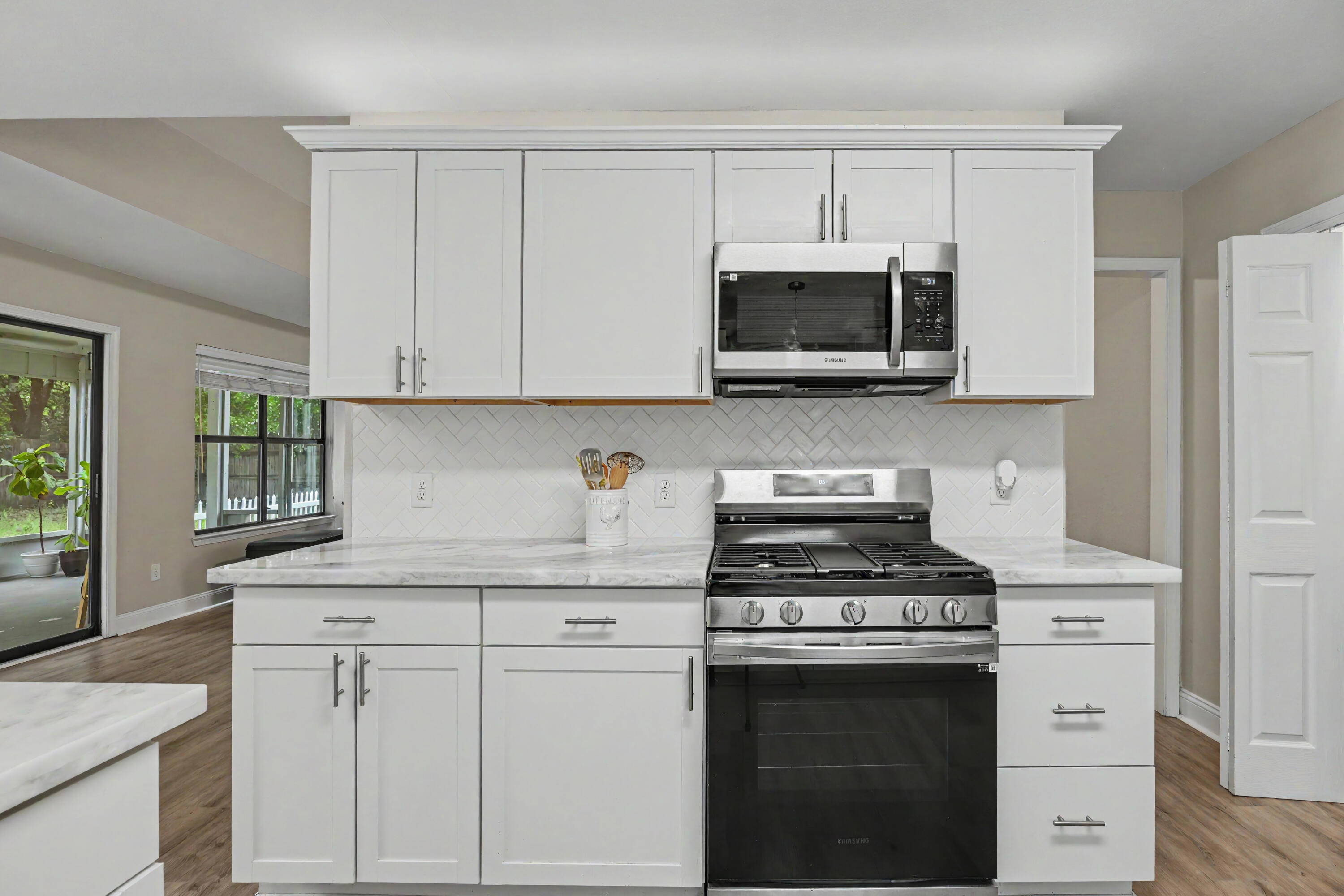 MEADOW WOODS - Residential