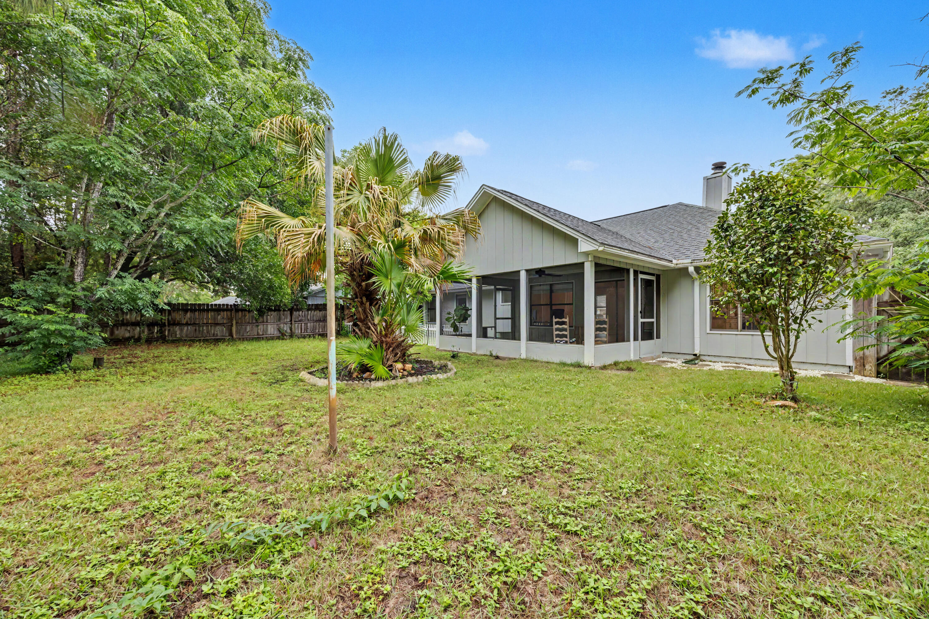 MEADOW WOODS - Residential