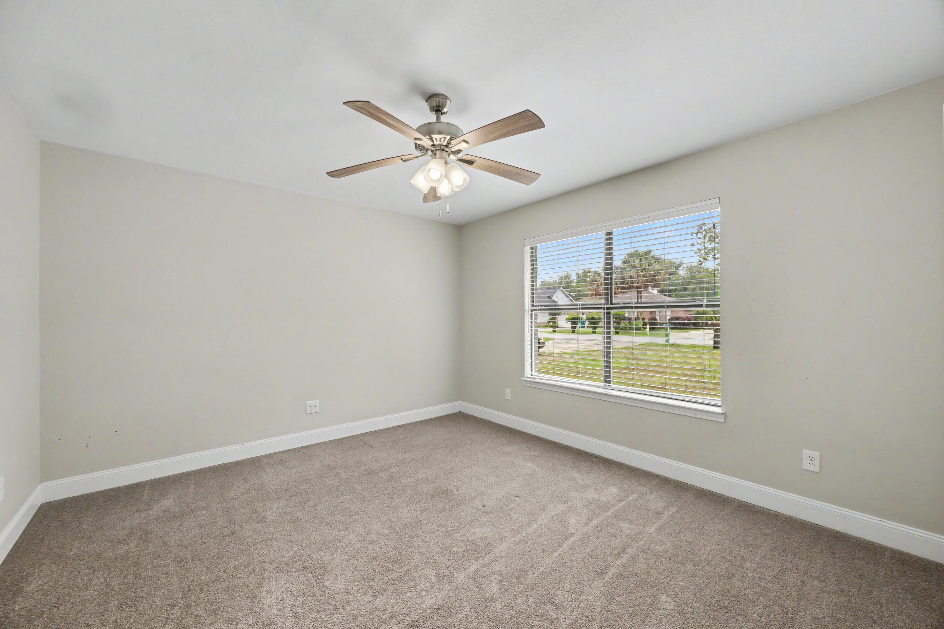 MEADOW WOODS - Residential