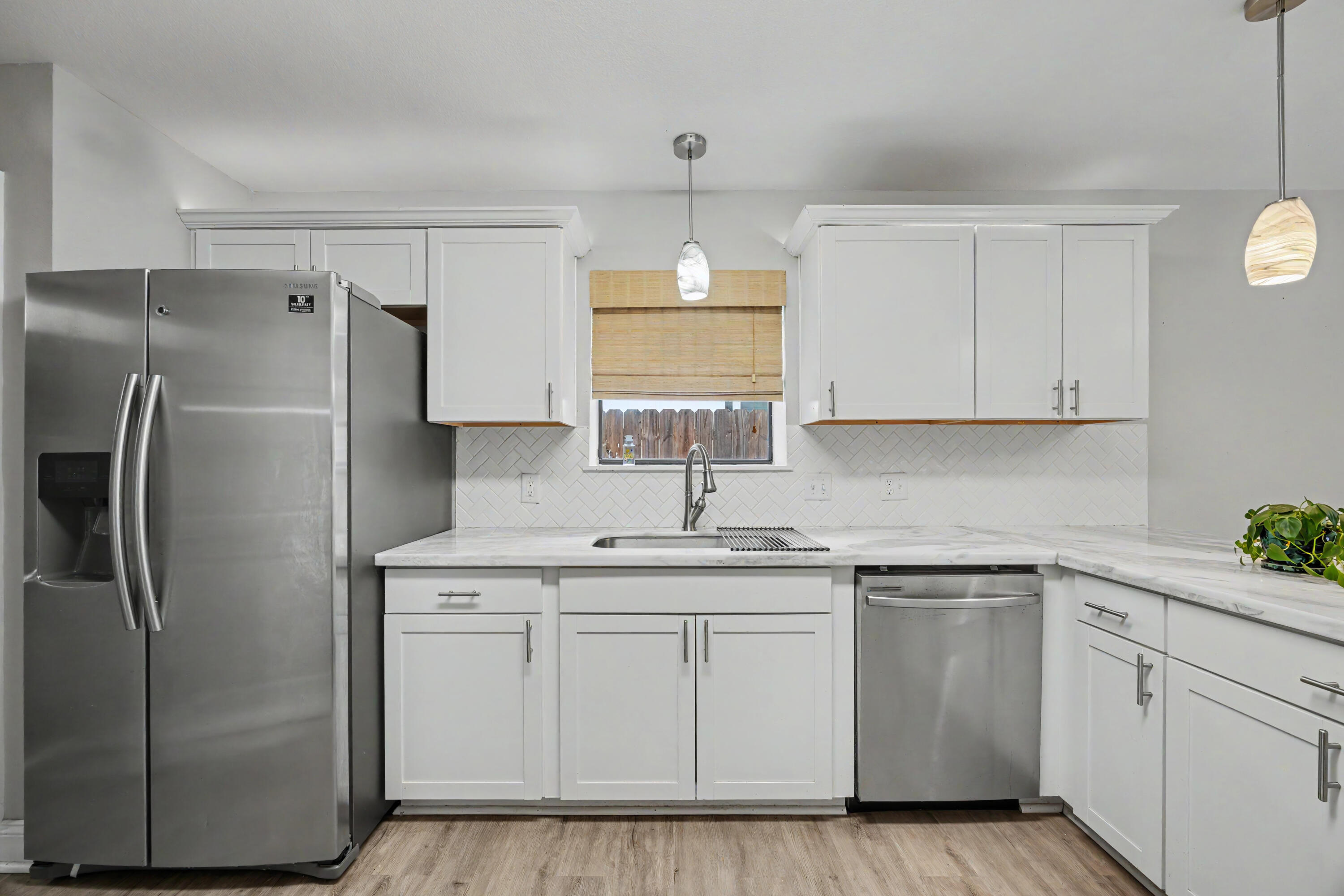 MEADOW WOODS - Residential