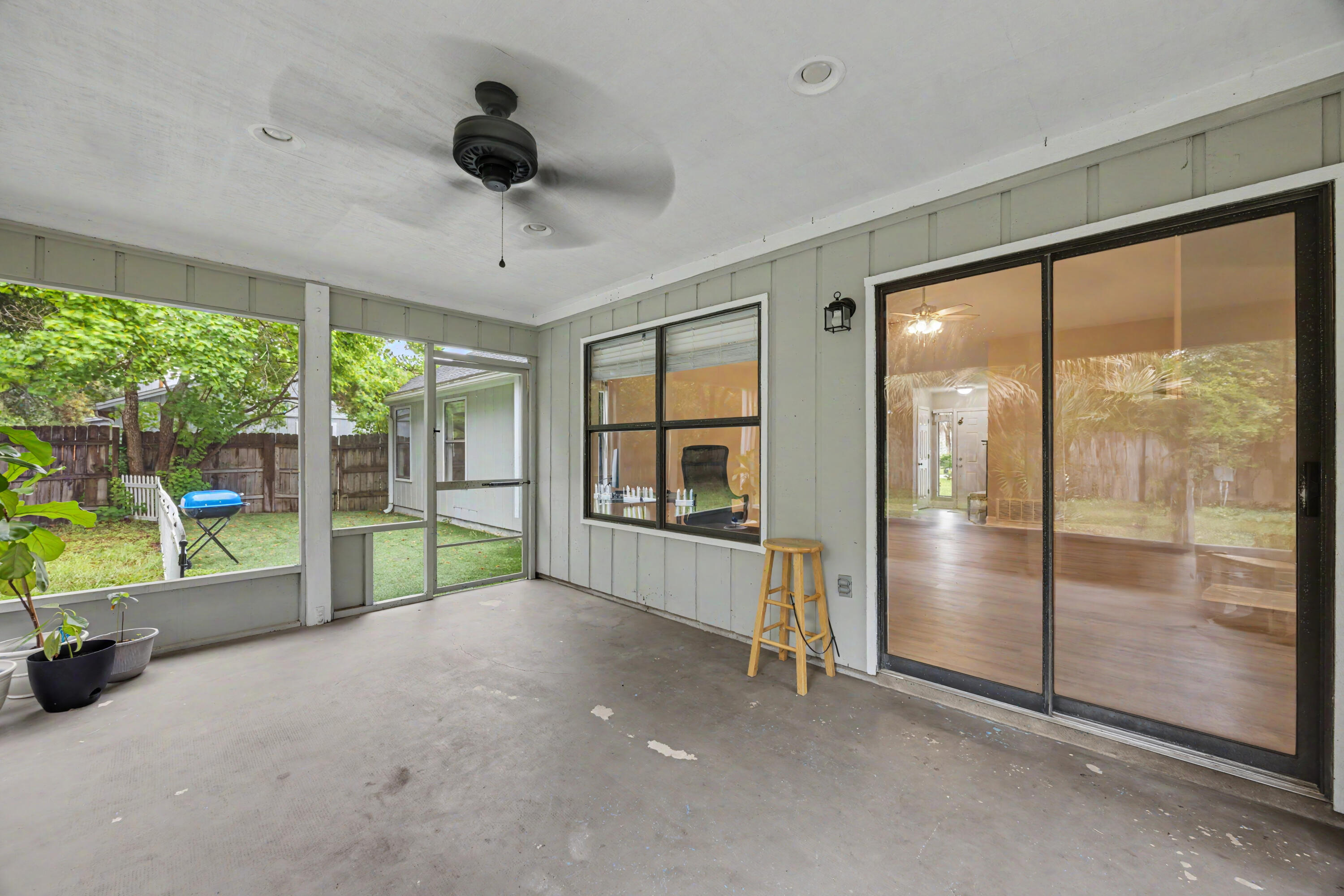 MEADOW WOODS - Residential