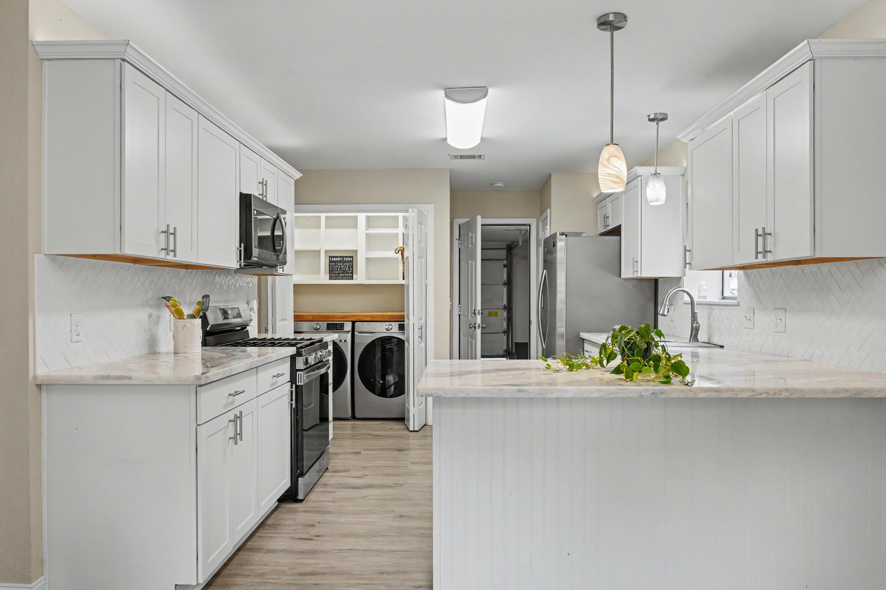 MEADOW WOODS - Residential