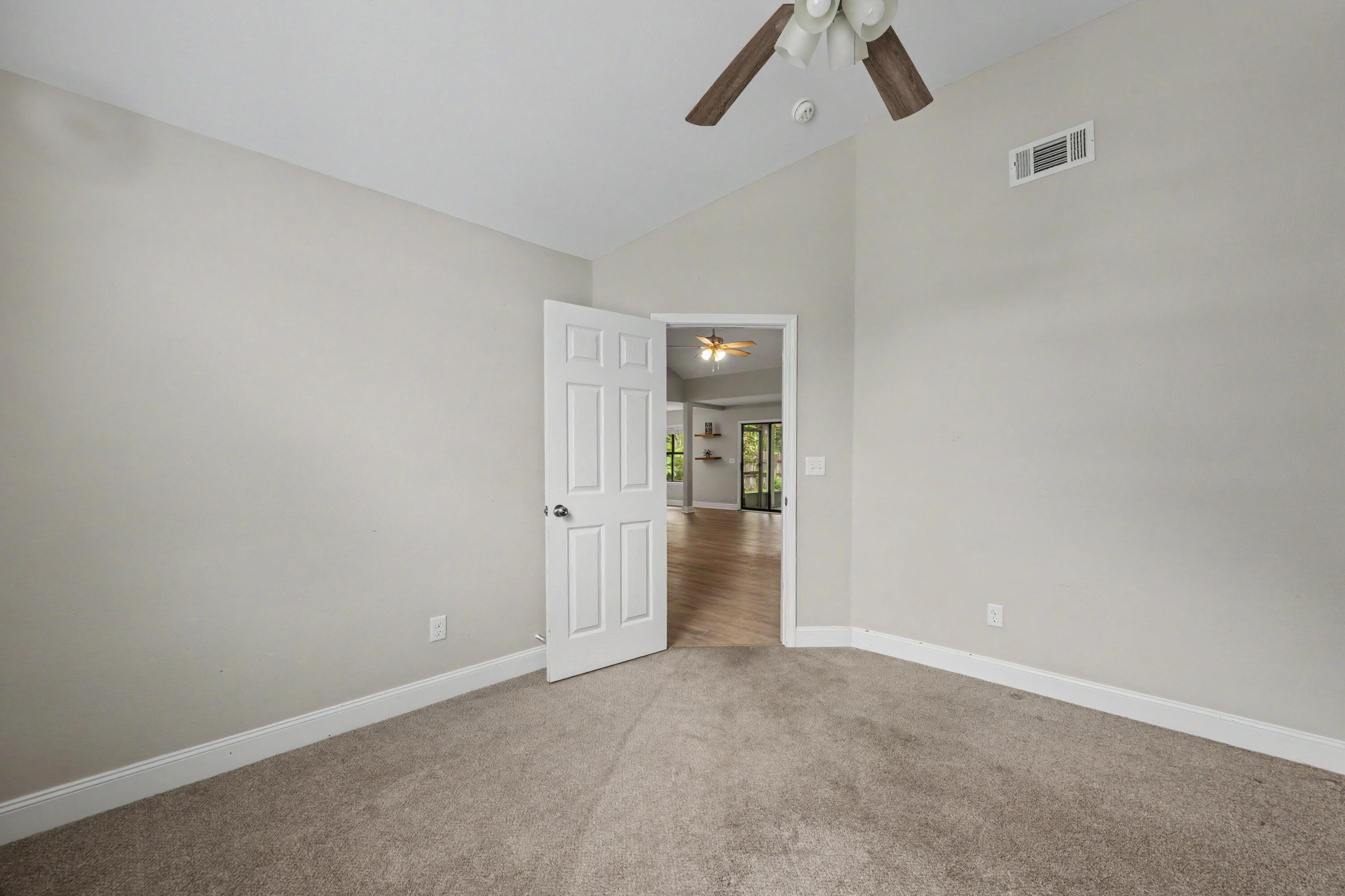 MEADOW WOODS - Residential