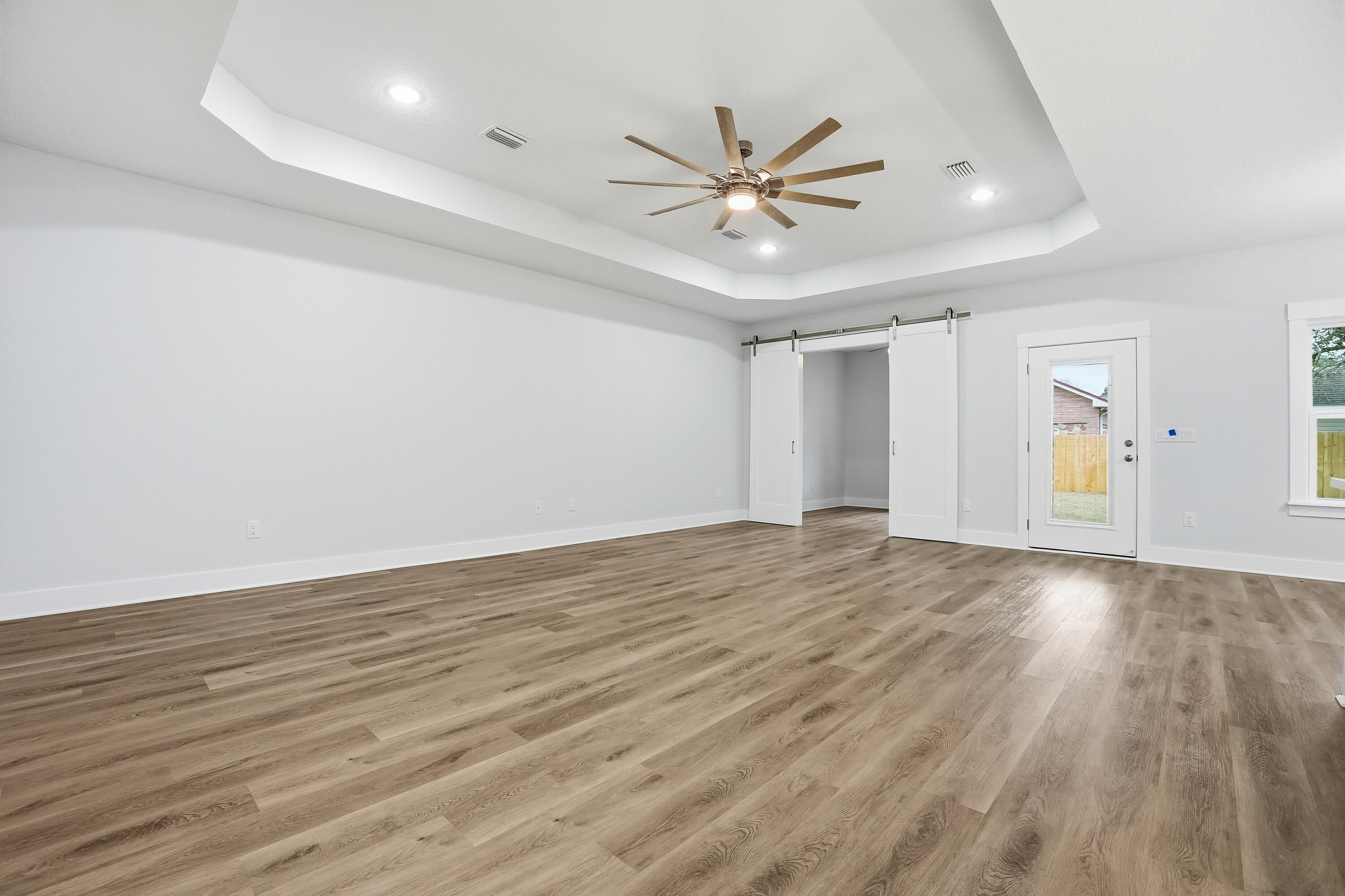 SHALIMAR S/D LOT 8 BLK 5 - Residential