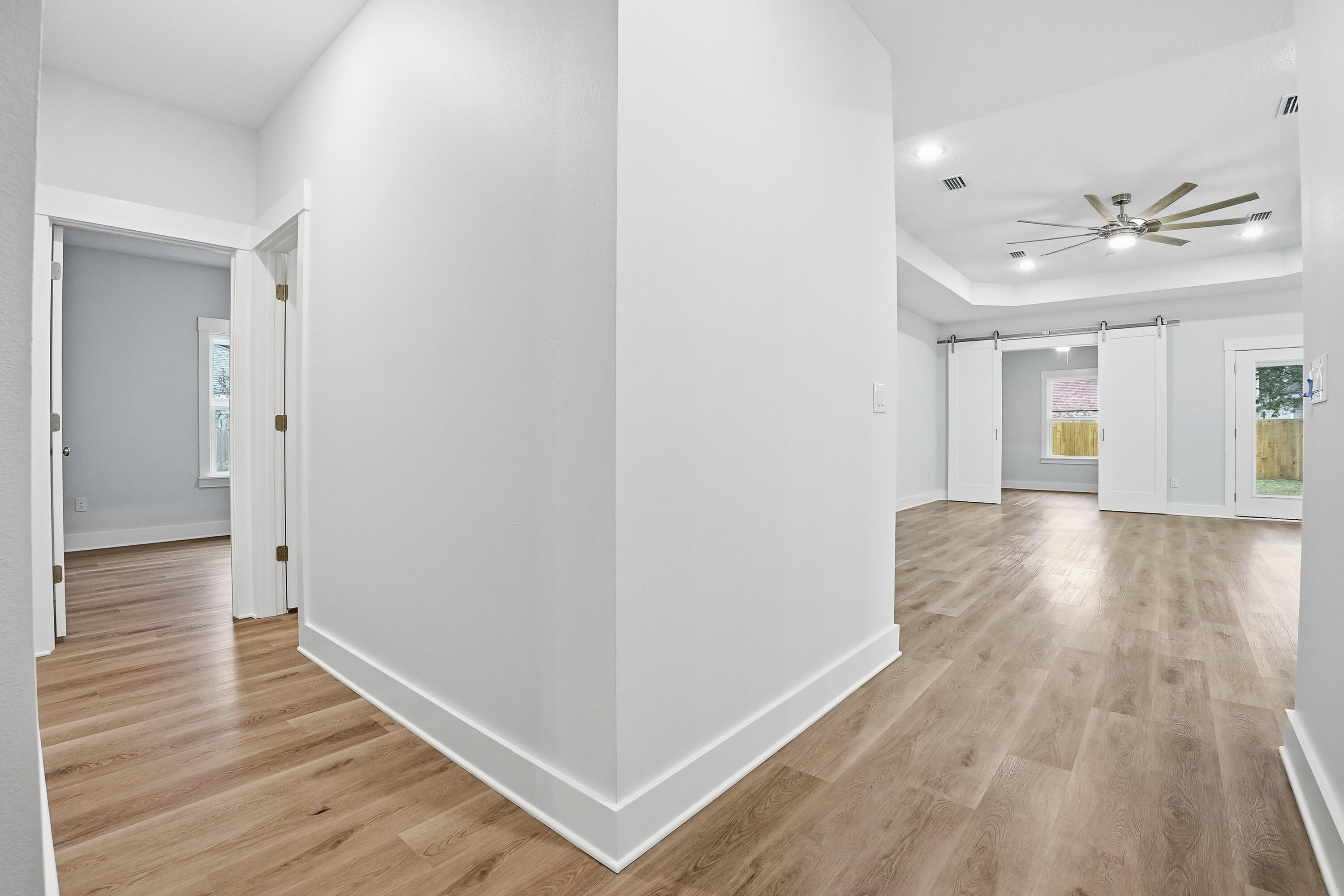 SHALIMAR S/D LOT 8 BLK 5 - Residential