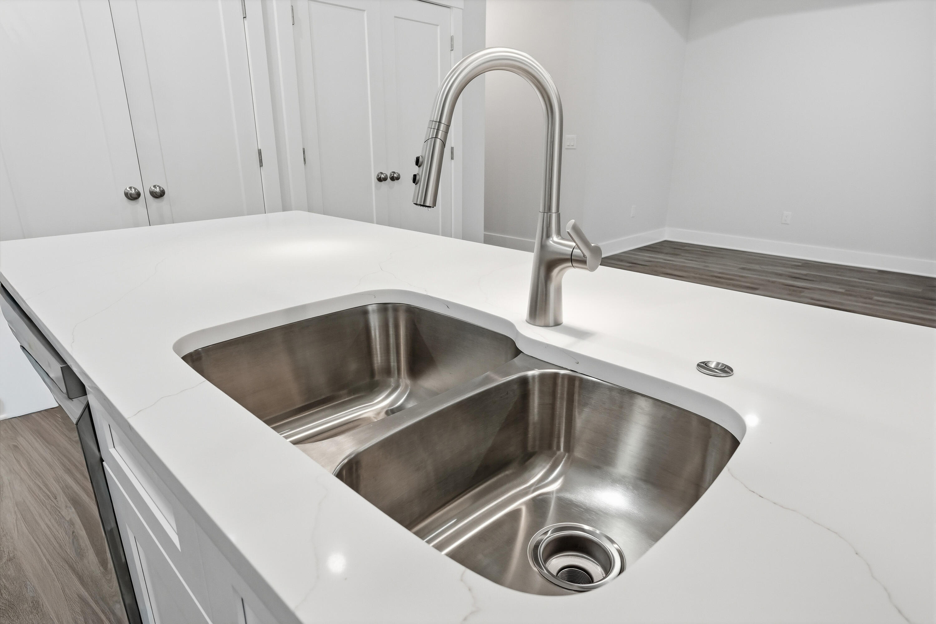 SHALIMAR S/D LOT 8 BLK 5 - Residential