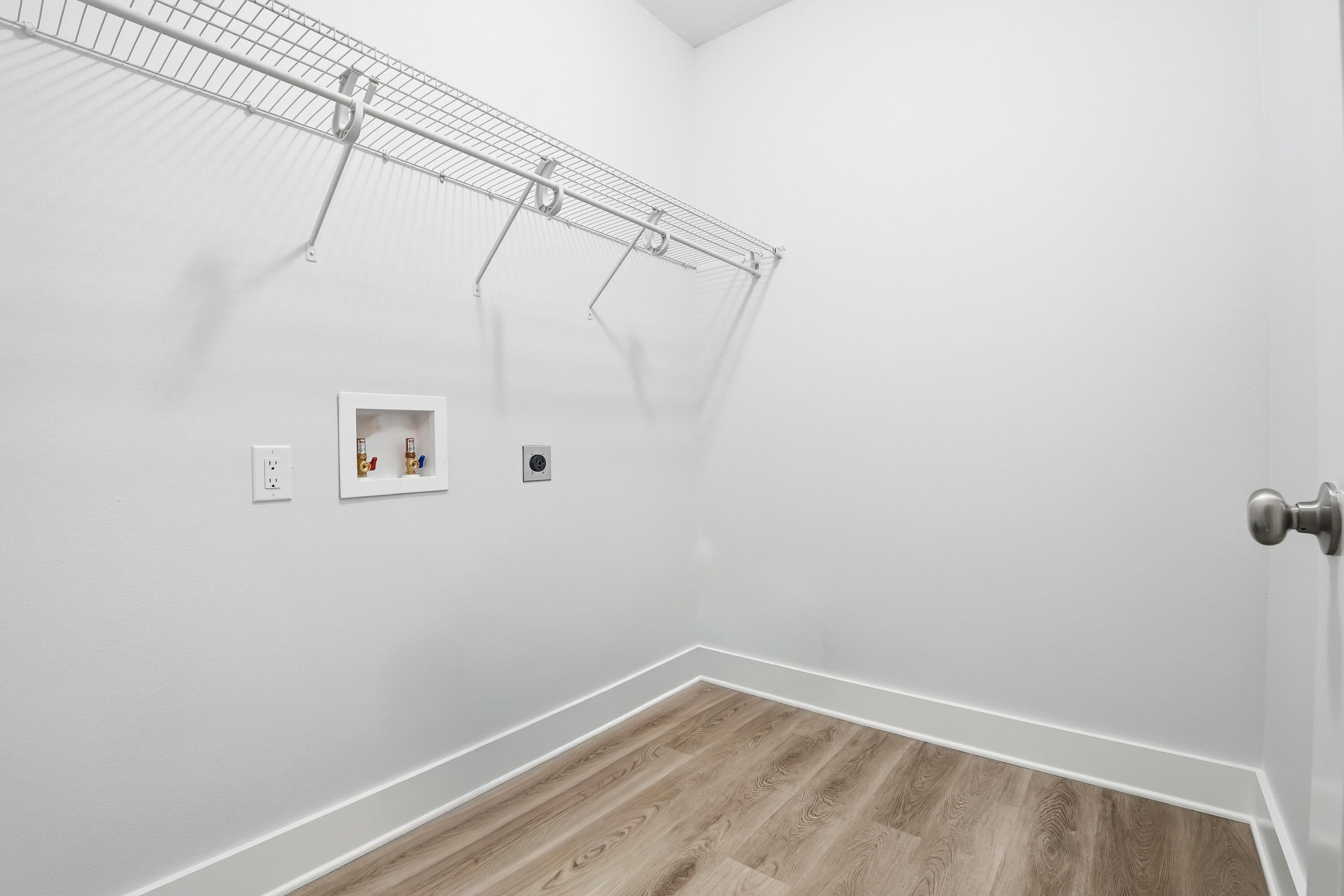 SHALIMAR S/D LOT 8 BLK 5 - Residential