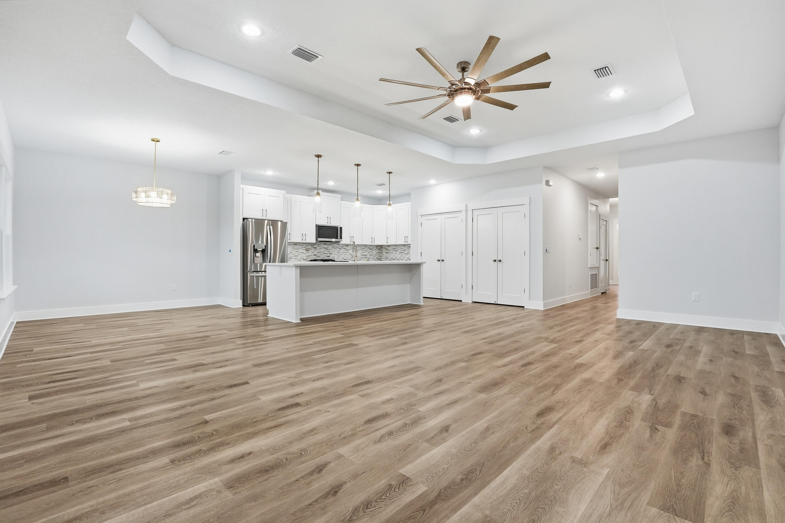 SHALIMAR S/D LOT 8 BLK 5 - Residential