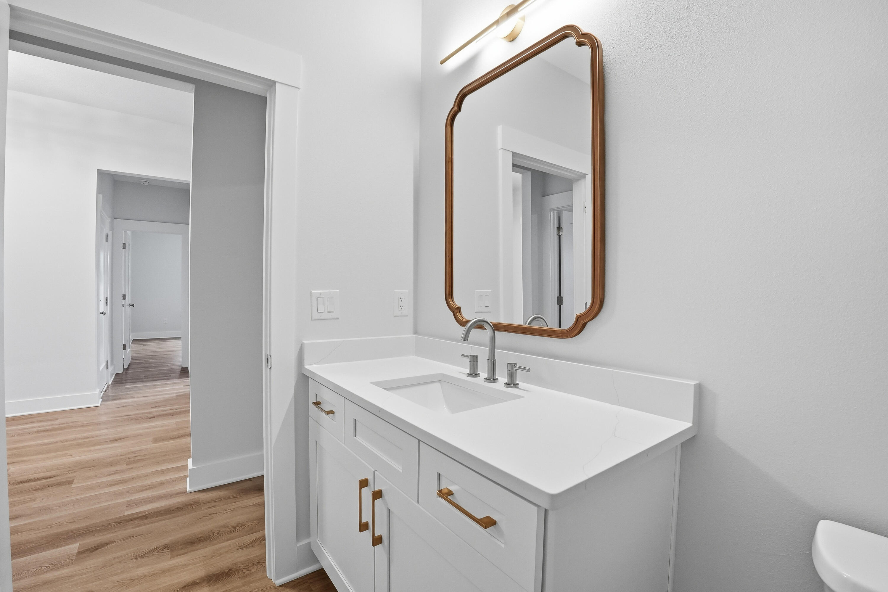 SHALIMAR S/D LOT 8 BLK 5 - Residential