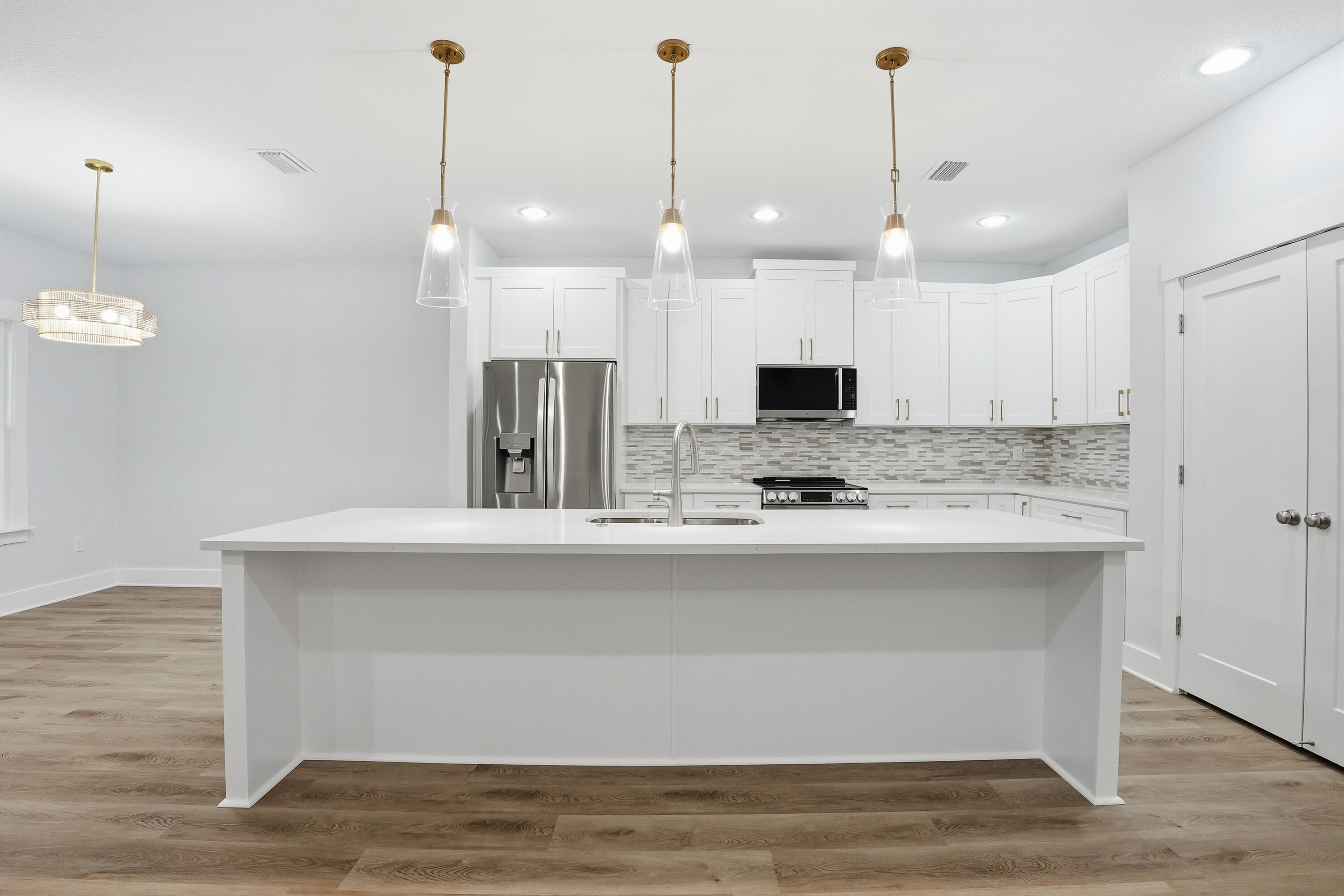 SHALIMAR S/D LOT 8 BLK 5 - Residential